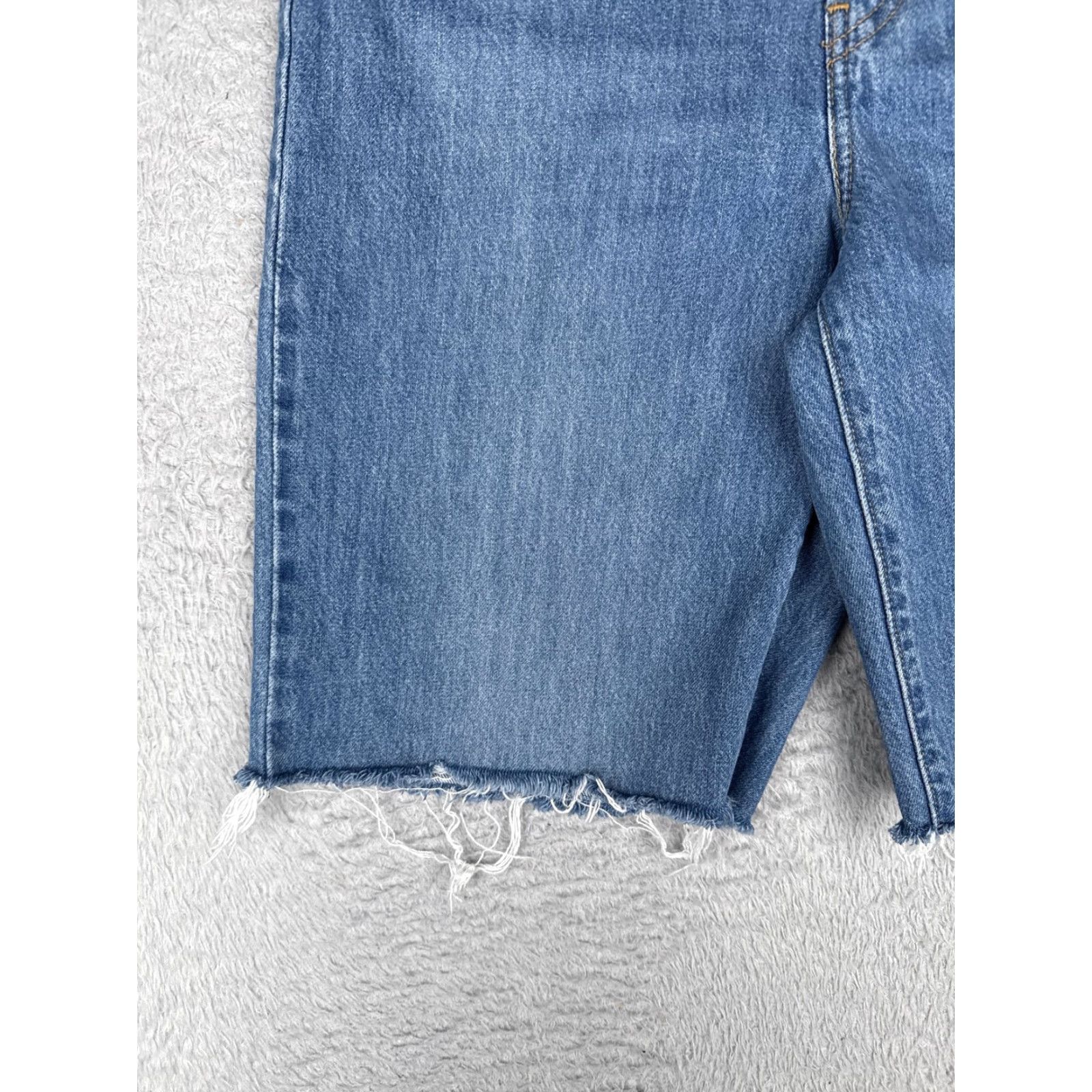 Levi's VINTAGE Levis High Waisted Straight Shorts Womens 29 Blue Cutoff Jorts Raw Hem Baggy Size 29" - 3 Thumbnail