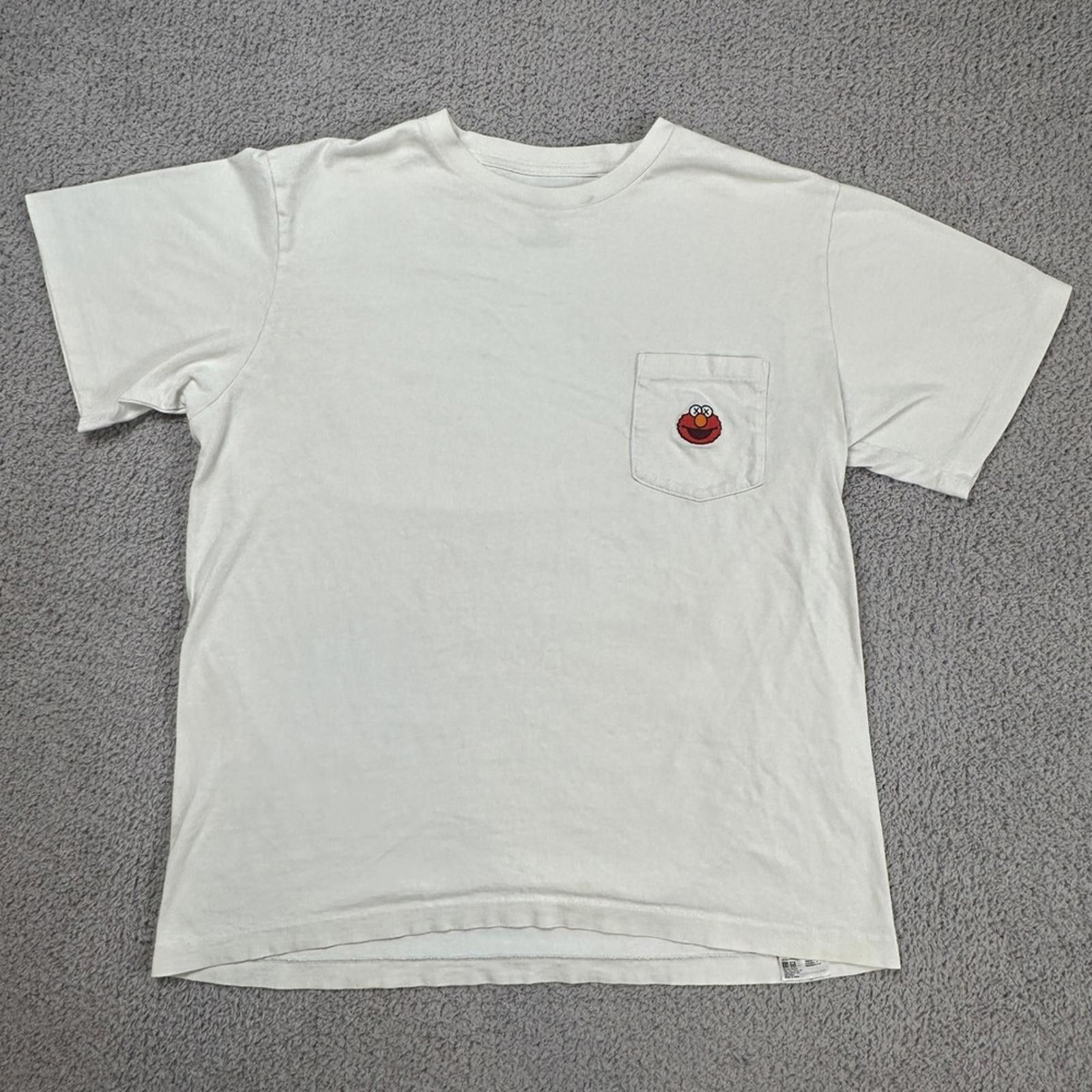 Kaws × Uniqlo KAWS x Uniqlo UT Sesame Street Elmo Pocket Tee L White XX Size US L / EU 52-54 / 3 - 5 Thumbnail