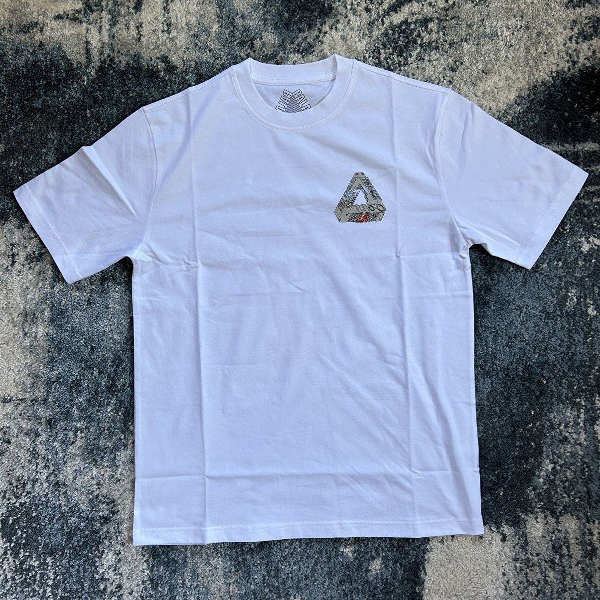 Palace 2019 LOS ANGELES STORE OPENiNG EXCLUSiVE TERMiNATOR TEE Size US L / EU 52-54 / 3 - 7 Thumbnail