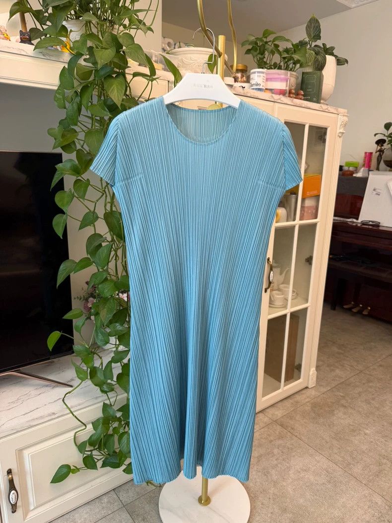 Issey Miyake Issey Miyake size:4 Blue pleated dress Size XS / US 0-2 / IT 36-38 - 1 Thumbnail