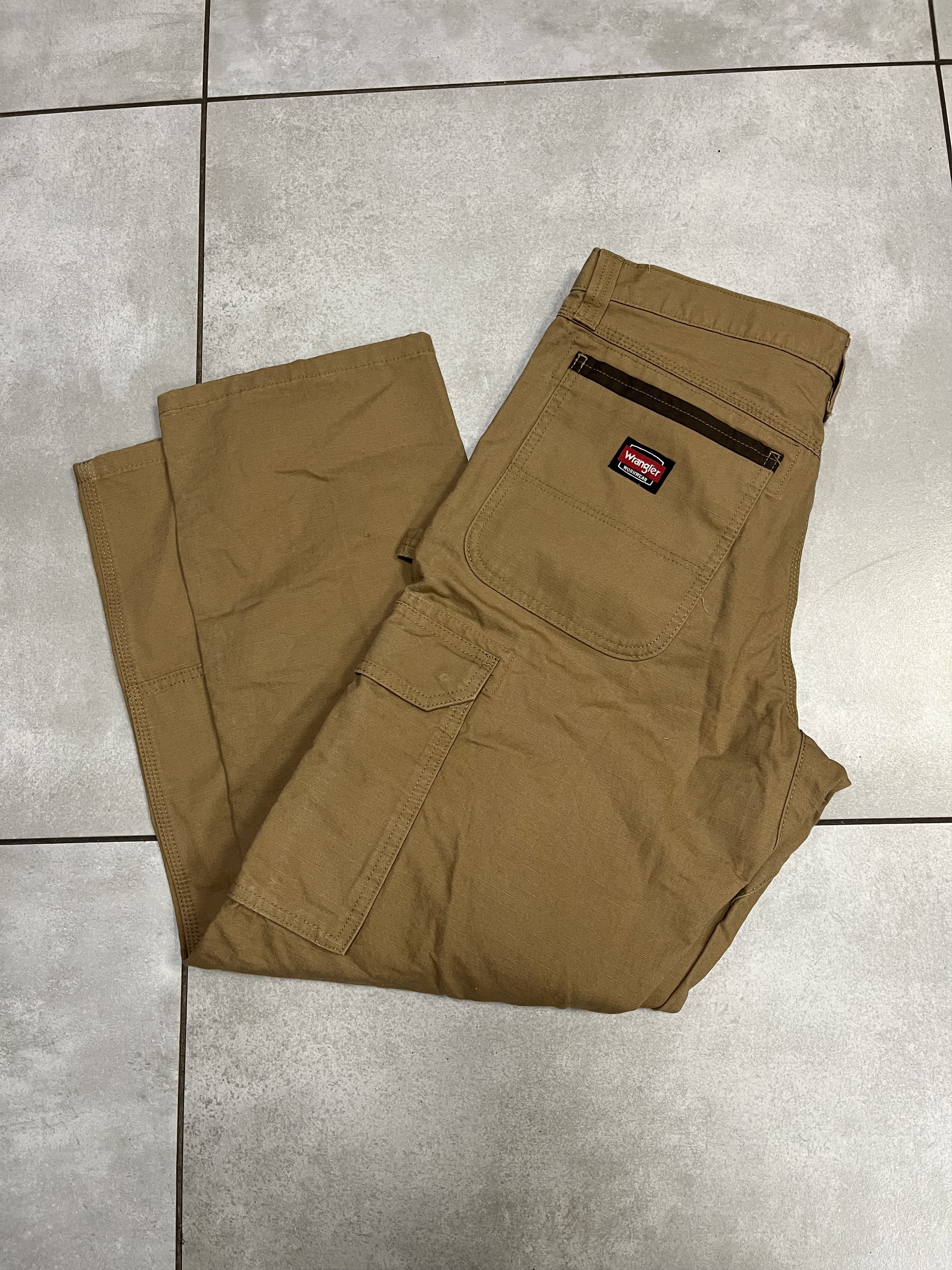 Wrangler Wrangler Workwear Trousers 32x30 Size US 32 / EU 48 - 1 Thumbnail