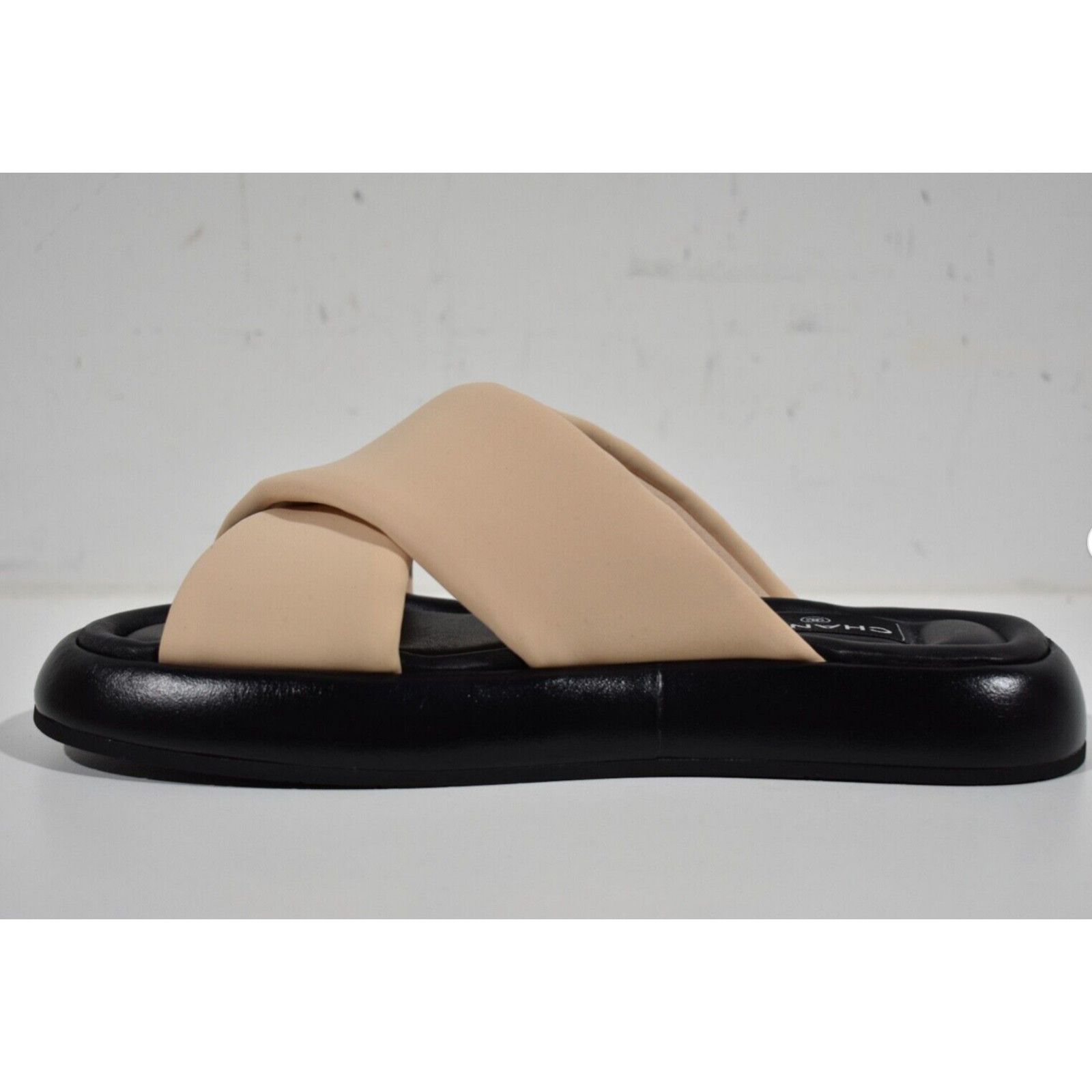 Chanel Chanel Beige Black Fabric Criss Cross Puffy CC Logo Slide Size US 12 / IT 42 - 9 Thumbnail