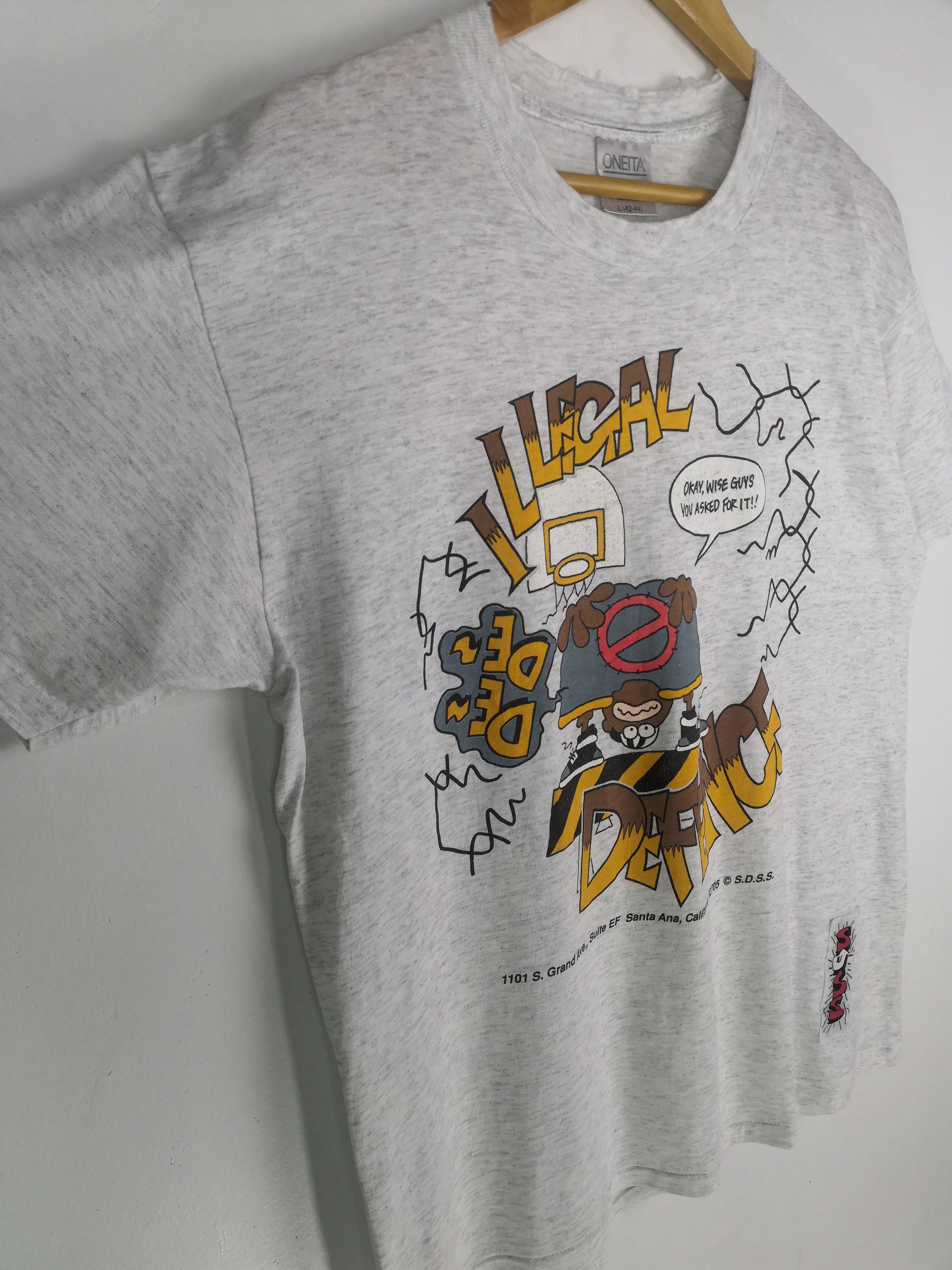 Vintage Vintage 90s Illegal Defence Shirt Funny Tee Distressed Size US L / EU 52-54 / 3 - 3 Thumbnail