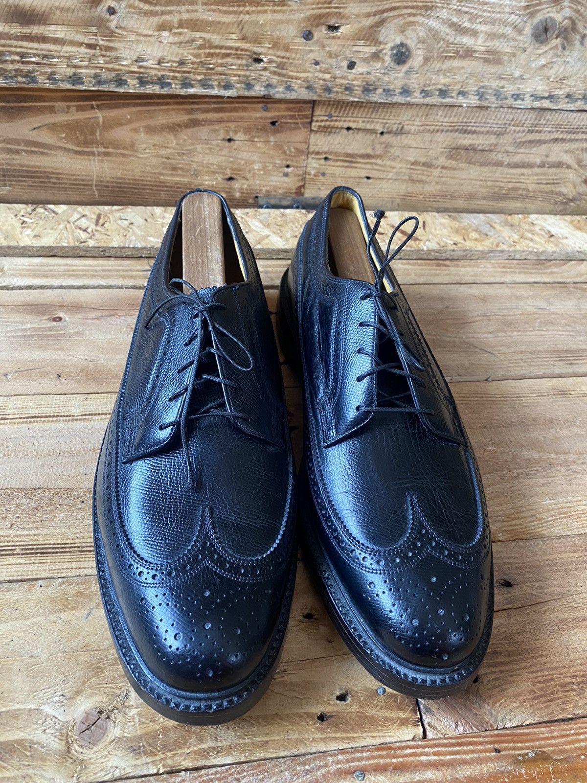 Vintage Vintage royal imperial florsheim black wingtip oxford sz 11C Size US 11 / EU 44 - 1 Thumbnail