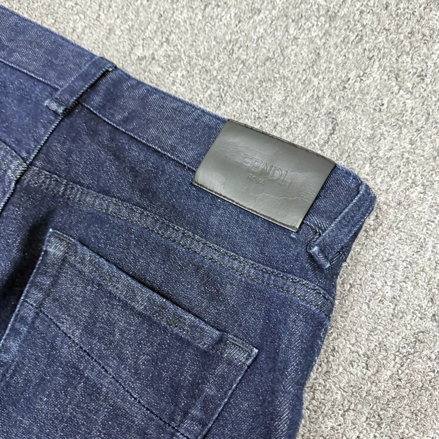 Fendi Fendi jeans all over leg logo size 31 95 new Size 32" / US 10 / IT 46 - 3 Thumbnail