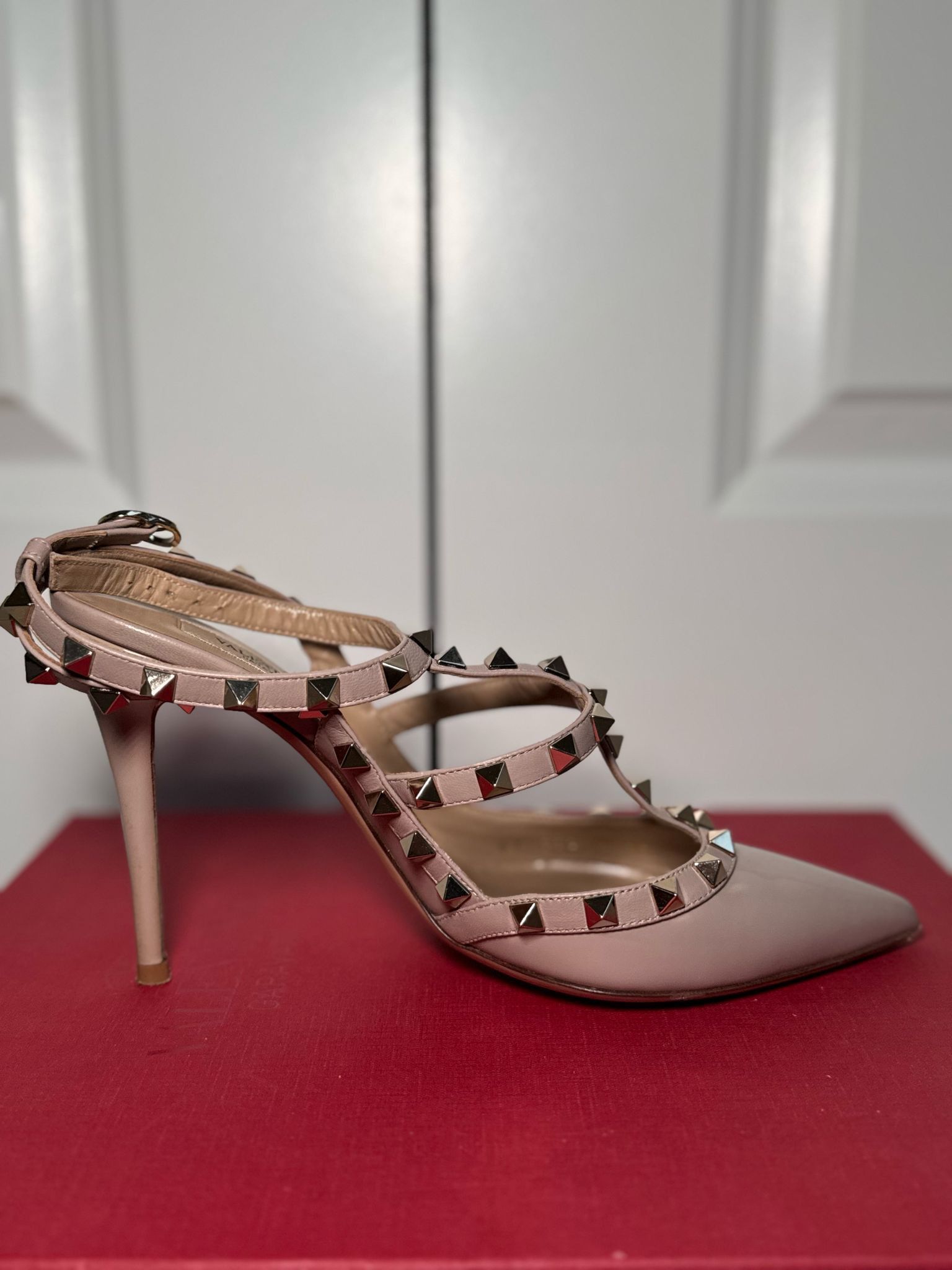 Valentino VALENTINO ANKLE STRAP Size US 8 / IT 38 - 19 Thumbnail
