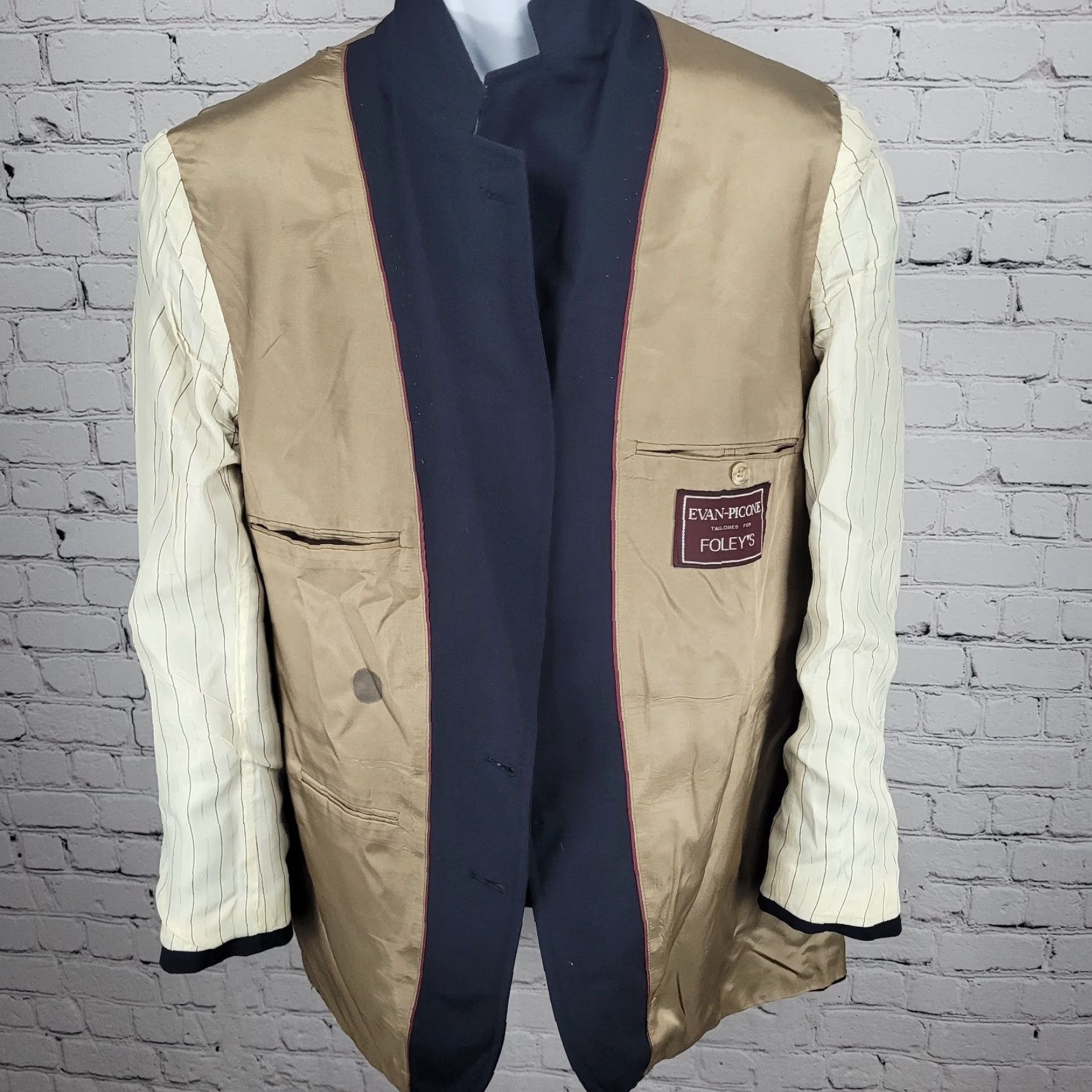 Evan Picone VTG Evan Picone Navy Gold Button Vented Notch Blazer Sport Coat USA 44R Size 44R - 6 Thumbnail