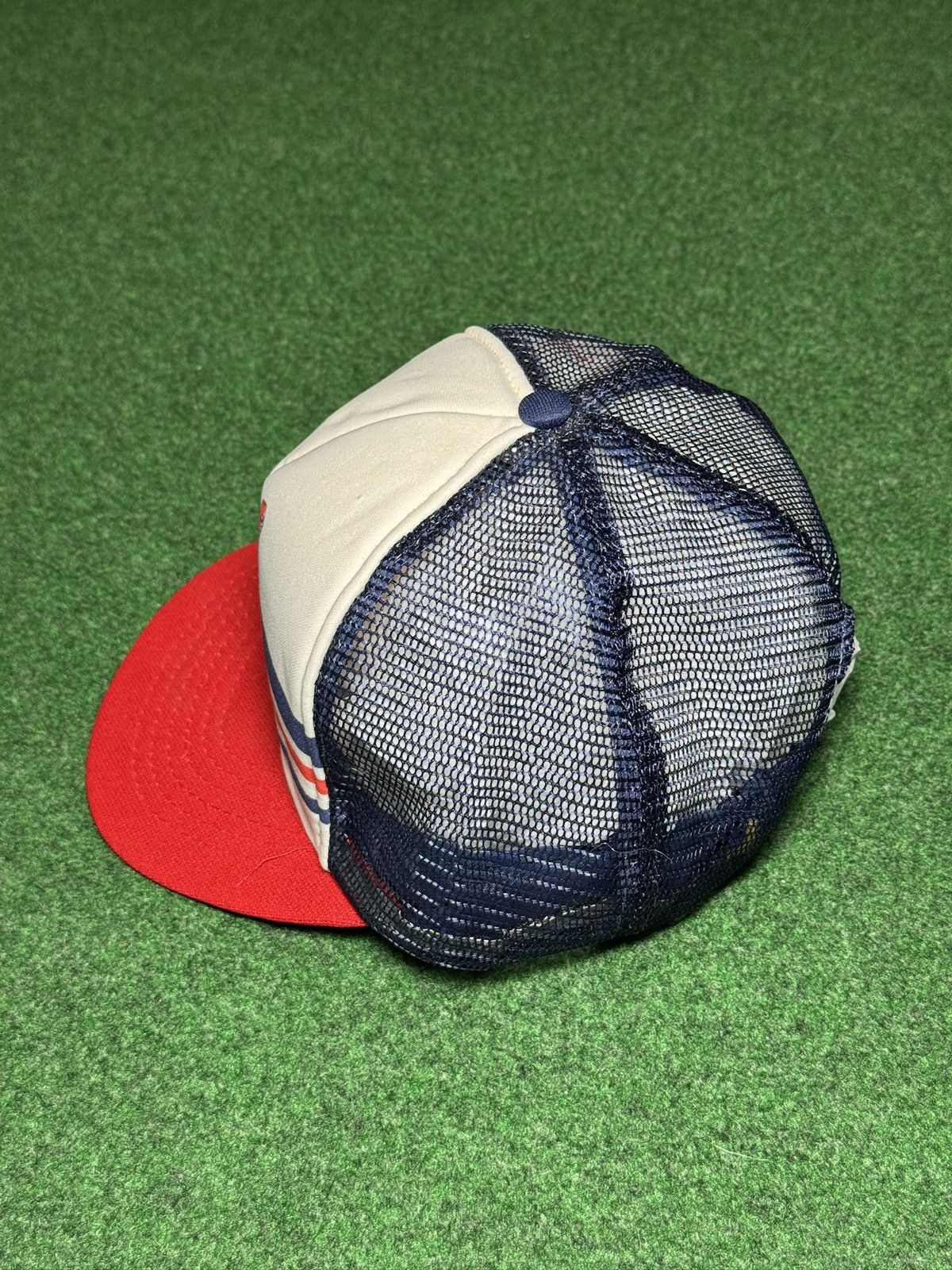 MLB Vintage 80s Cleveland Indians Trucker Mesh MLB Snapback Hat Size ONE SIZE - 3 Thumbnail