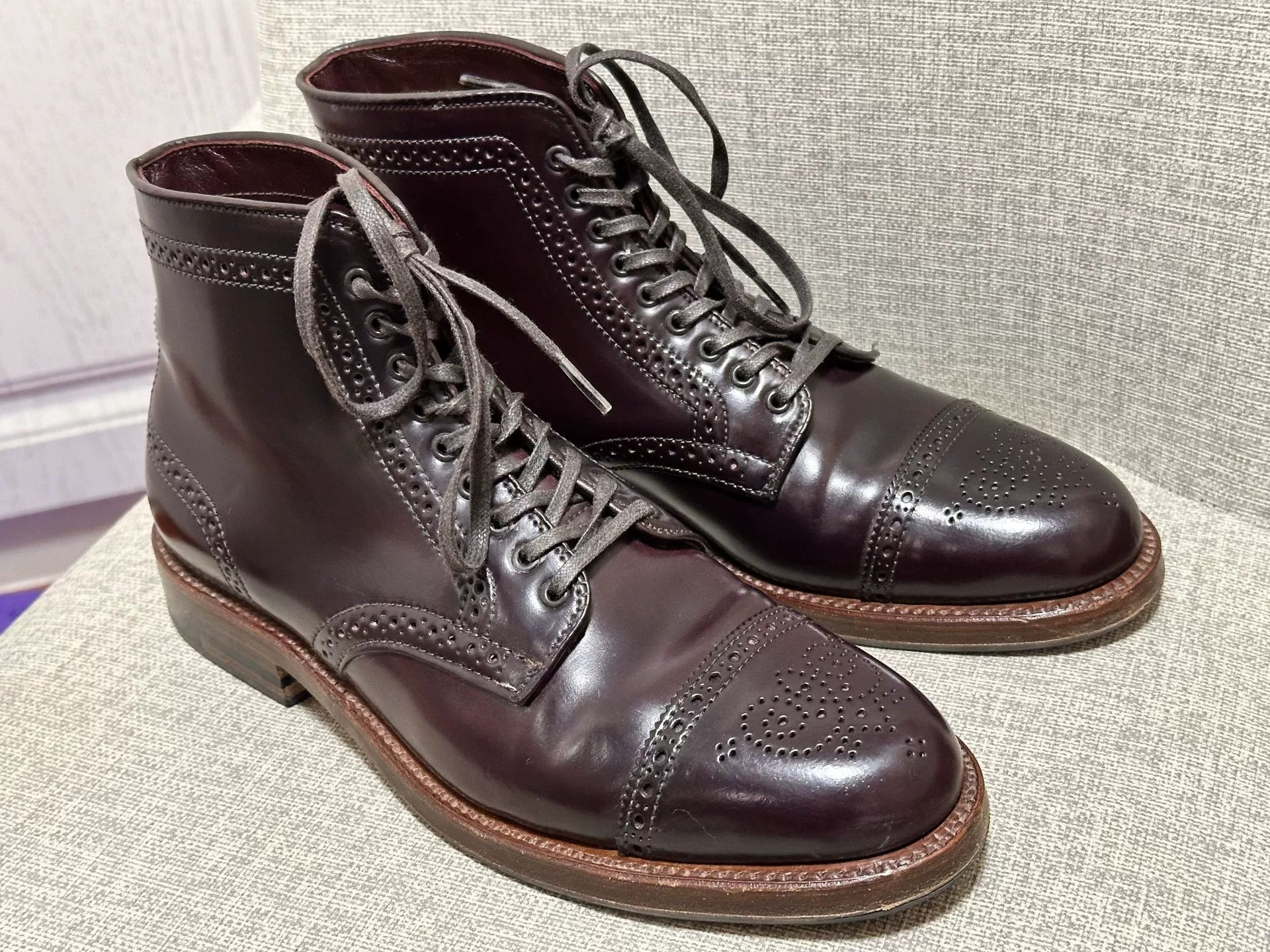 Alden Alden Medallion StraightTip Boot Size US 7.5 / EU 40-41 - 1 Thumbnail