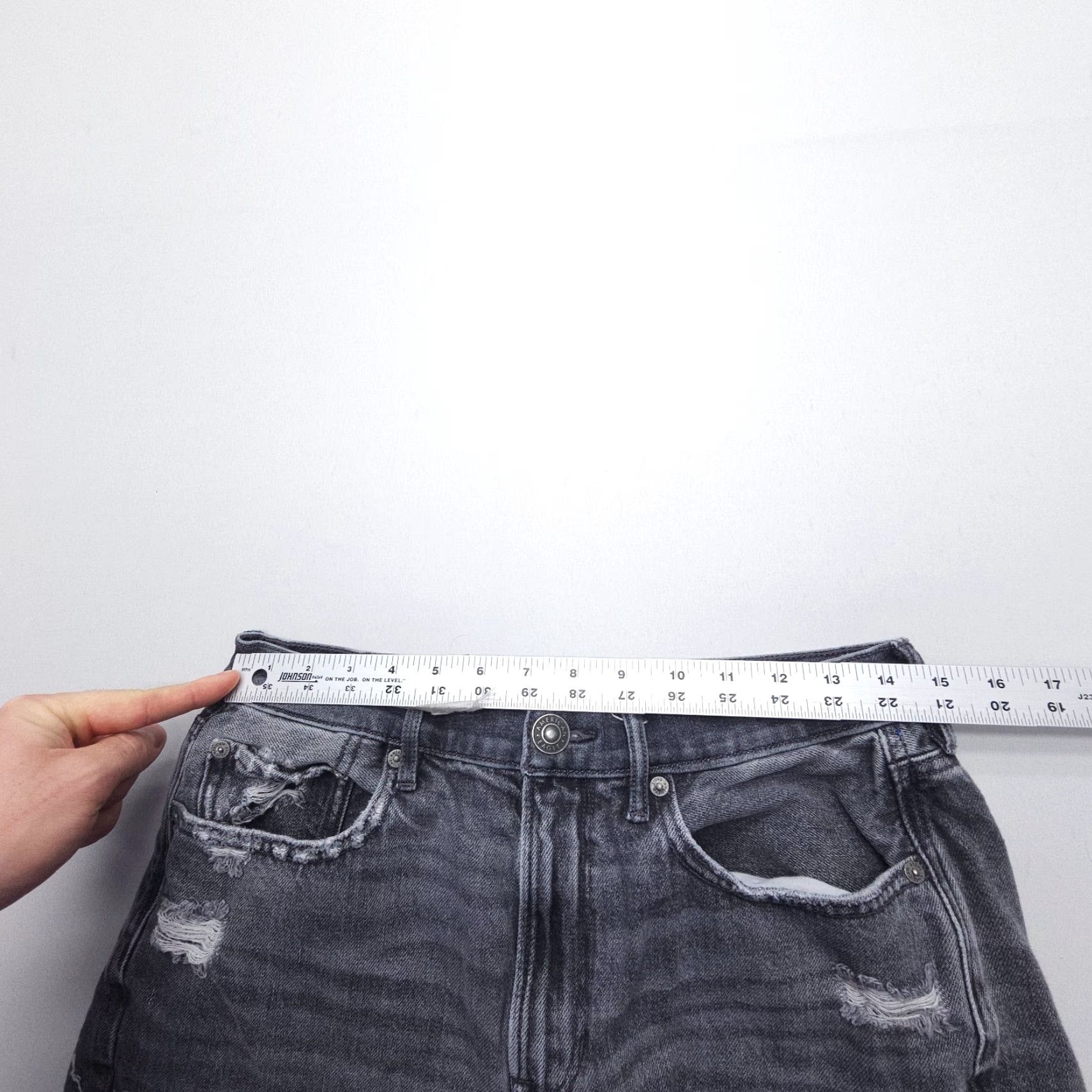American Eagle Outfitters American Eagle Highest Rise Jeans '90s Boyfriend Size 10 Gray Distressed Cotton Size 32" / US 10 / IT 46 - 7 Thumbnail
