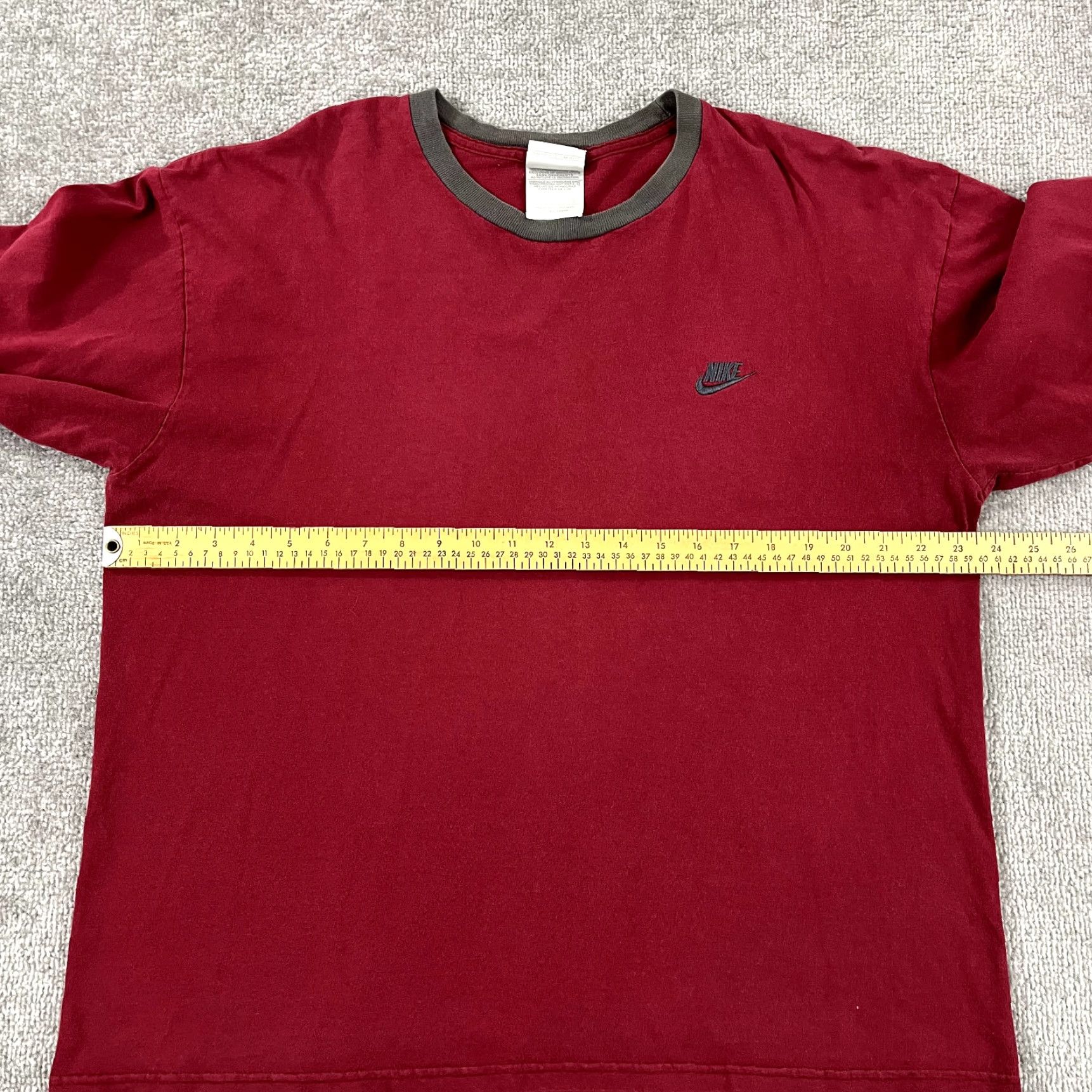 Nike VINTAGE Nike Crewneck Shirt Men Large Red Logo Distressed Y2K Classic Size US L / EU 52-54 / 3 - 6 Thumbnail