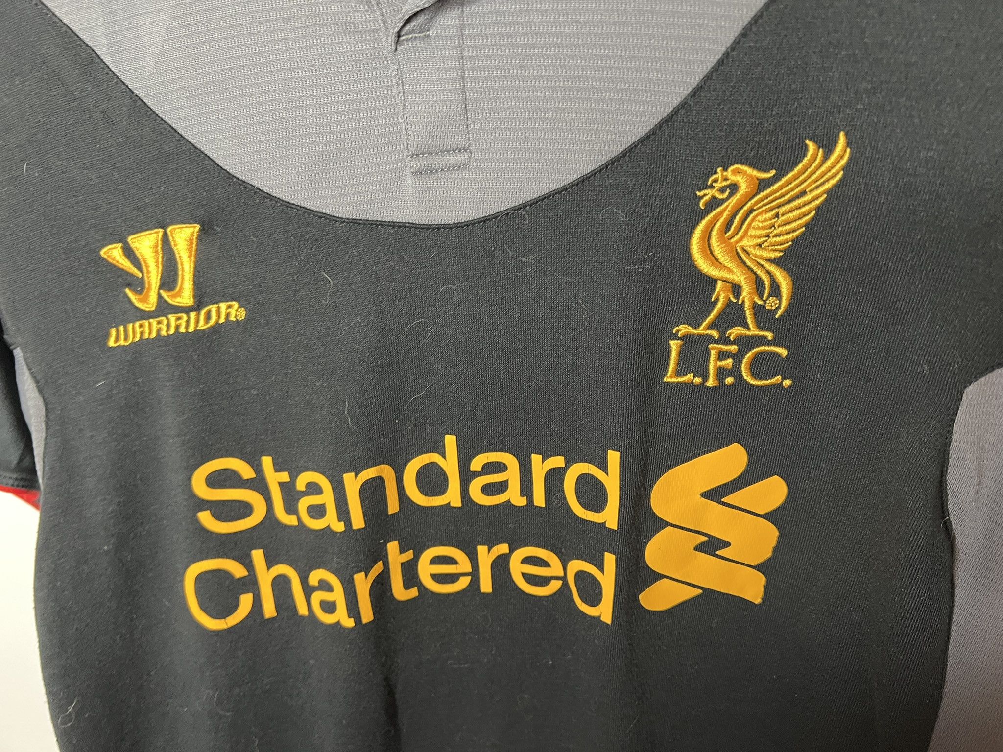 Warrior GERRARD #8 LIVERPOOL 2012 AWAY FOOTBAL SHIRT SOCCER JERSEY Size US S / EU 44-46 / 1 - 4 Thumbnail