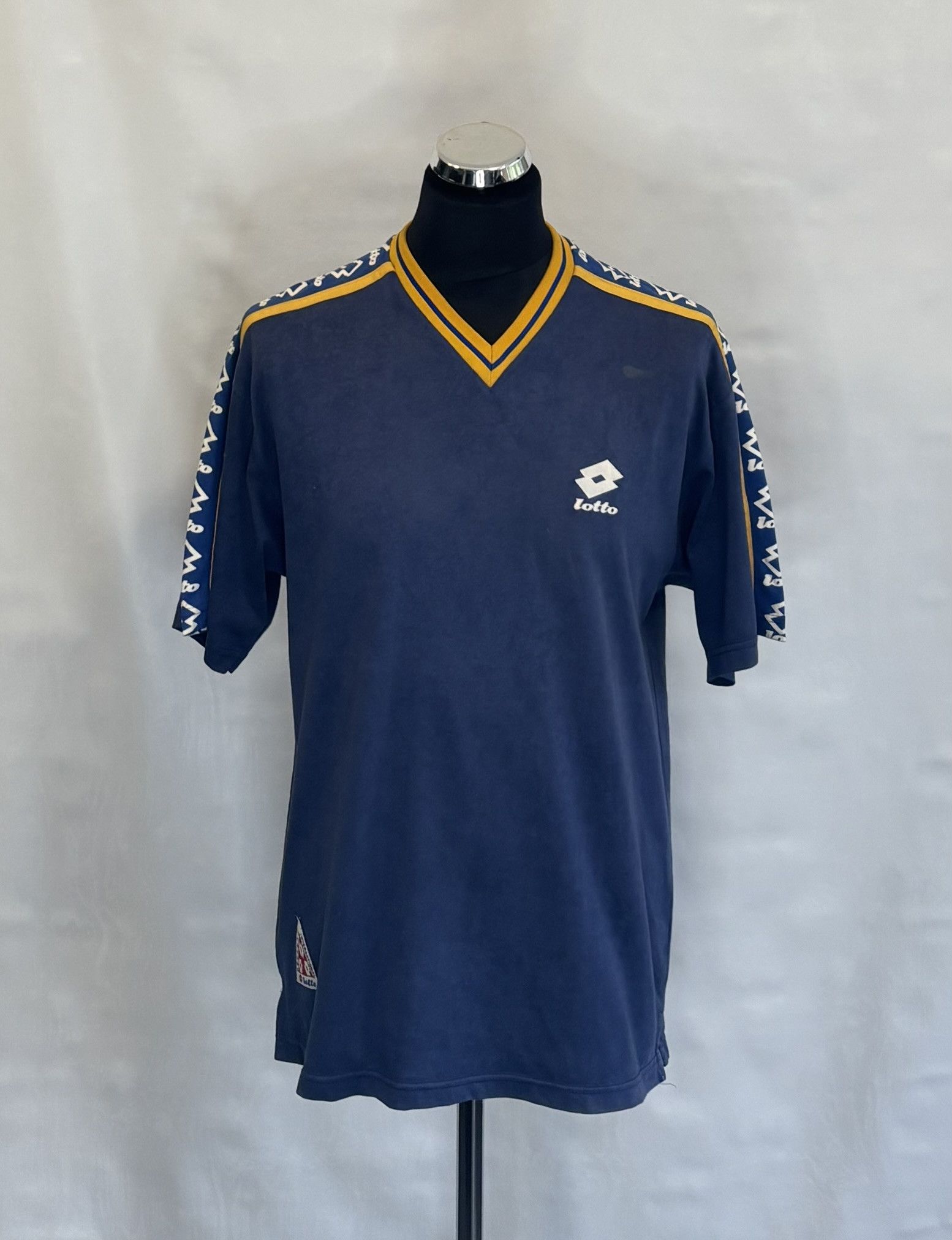 Lotto Sport Lotto vintage t-shirt size L Size US L / EU 52-54 / 3 - 1 Thumbnail