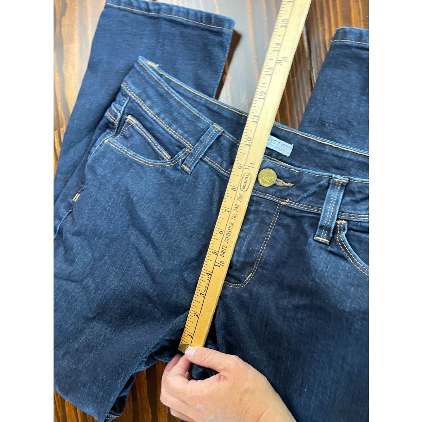 Lee VINTAGE? No. LeeJeans Women's Size 32 Blue Denim Straight Leg Jeans 32 Regular Inseam 29 Mid Waist Dark Wash Pockets Size 24" / US 00 / IT 34 - 6 Thumbnail
