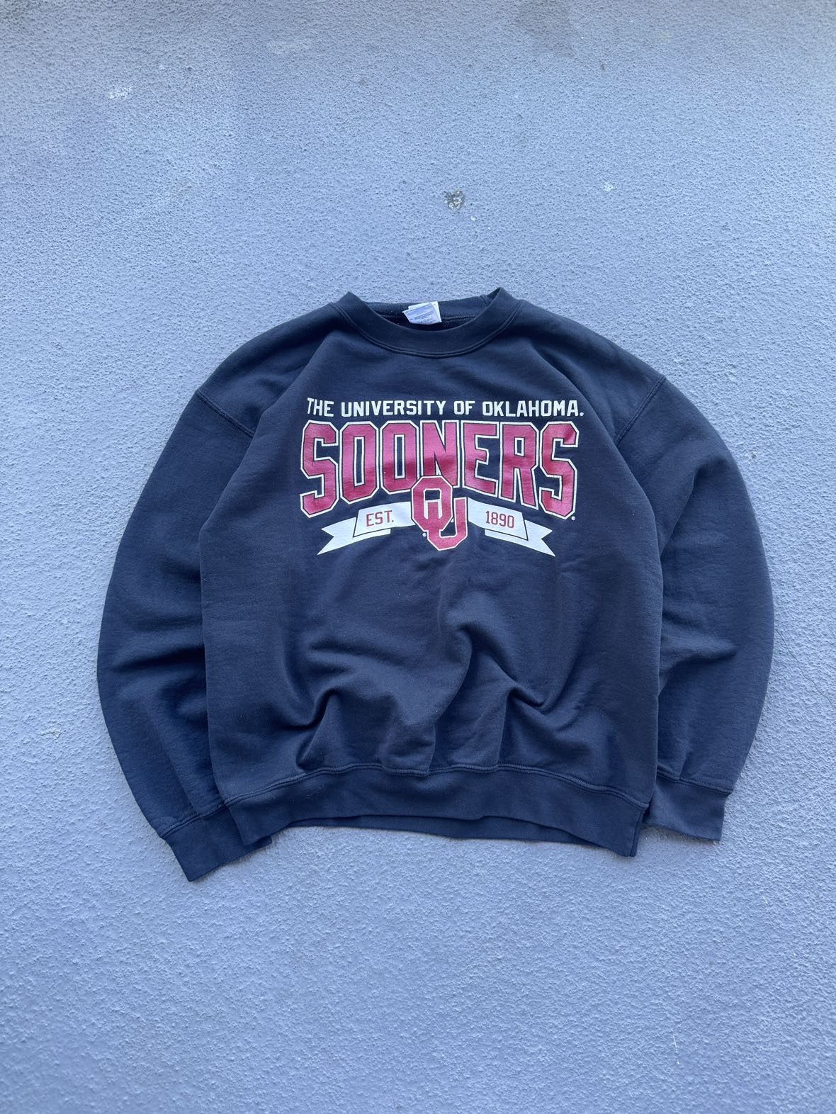 Other × Vintage Vintage Y2K Gildan Men’s Black And Red Sweater Size US M / EU 48-50 / 2 - 1 Thumbnail