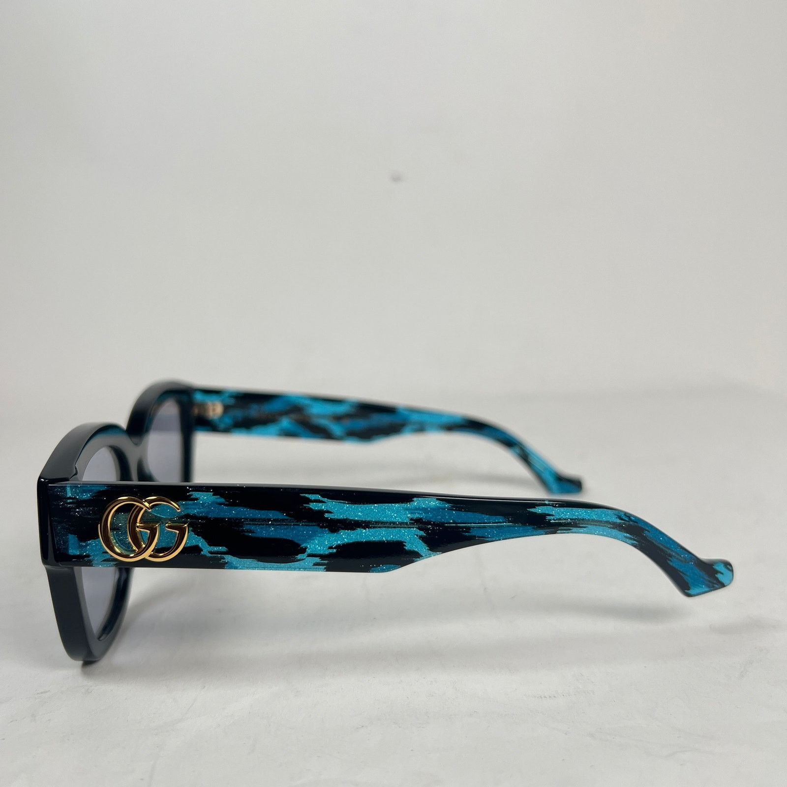 Gucci Gucci Black/Blue Butterfly Frame Sunglasses Size ONE SIZE - 3 Thumbnail