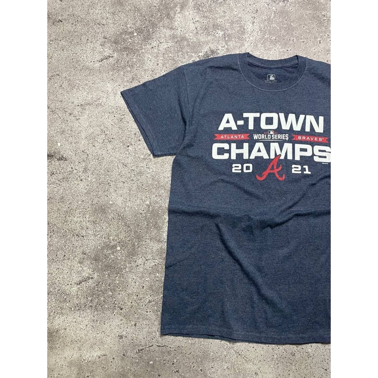 MLB × Vintage Vintage Atlanta Braves A-Town Champs T-Shirt MLB - Size M Size US M / EU 48-50 / 2 - 2 Thumbnail