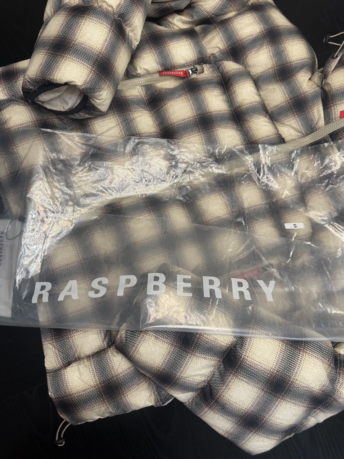 The GV Gallery The Gv Gallery Plaid Puffer Jacket Size US S / EU 44-46 / 1 - 12 Thumbnail