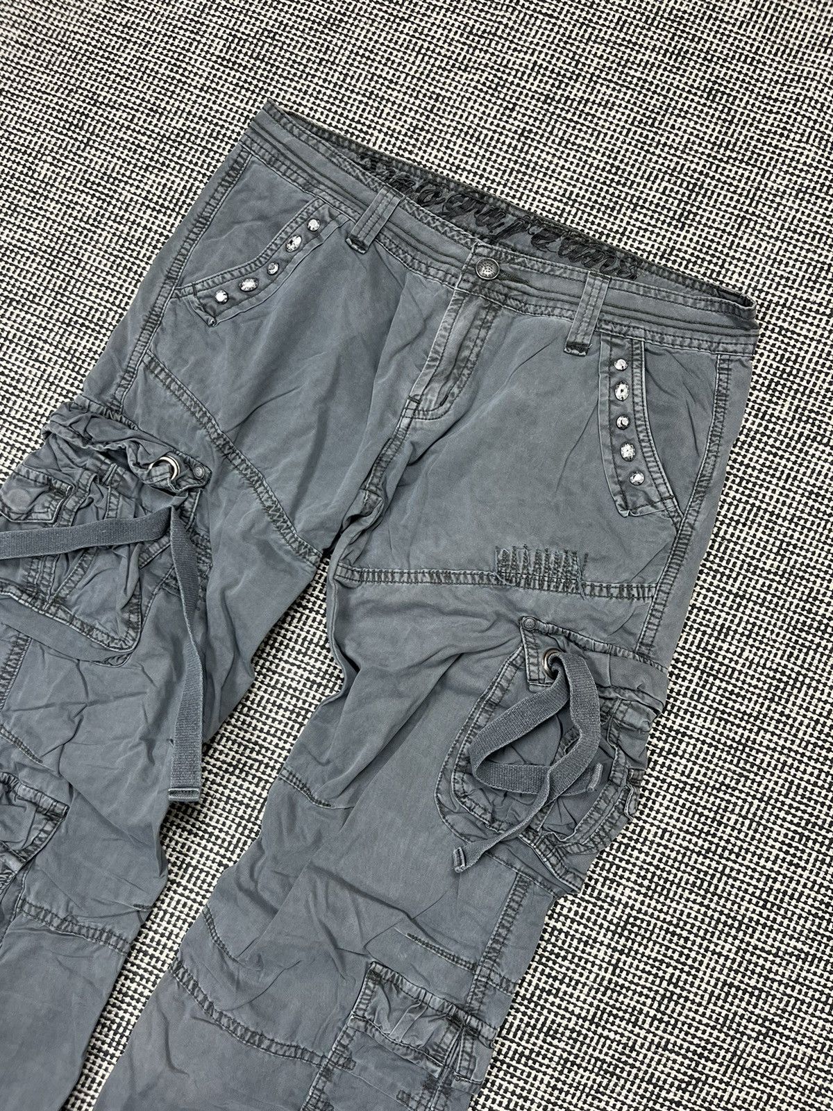 If Six Was Nine TuoGu multipocket cargo tactical pants bondage studded y2k Size US 32 / EU 48 - 4 Thumbnail