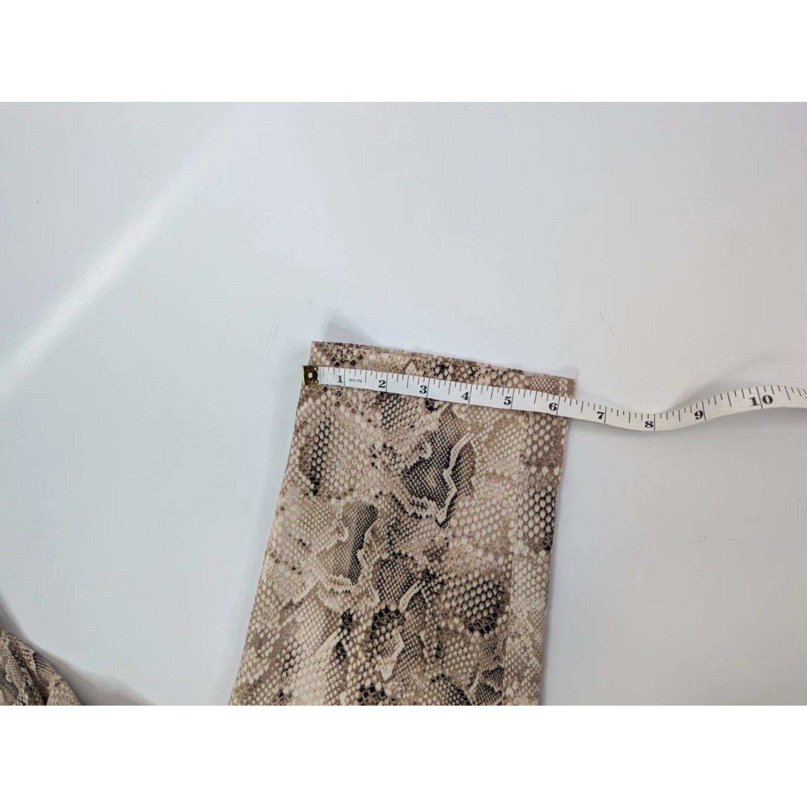 White House Black Market White House Black Market Pants Paperbag Tapered Ankle Snake Print Womens 8 Brown Polyester Spandex Chiffon Regular 8 Womens Size 30" / US 8 / IT 44 - 7 Thumbnail