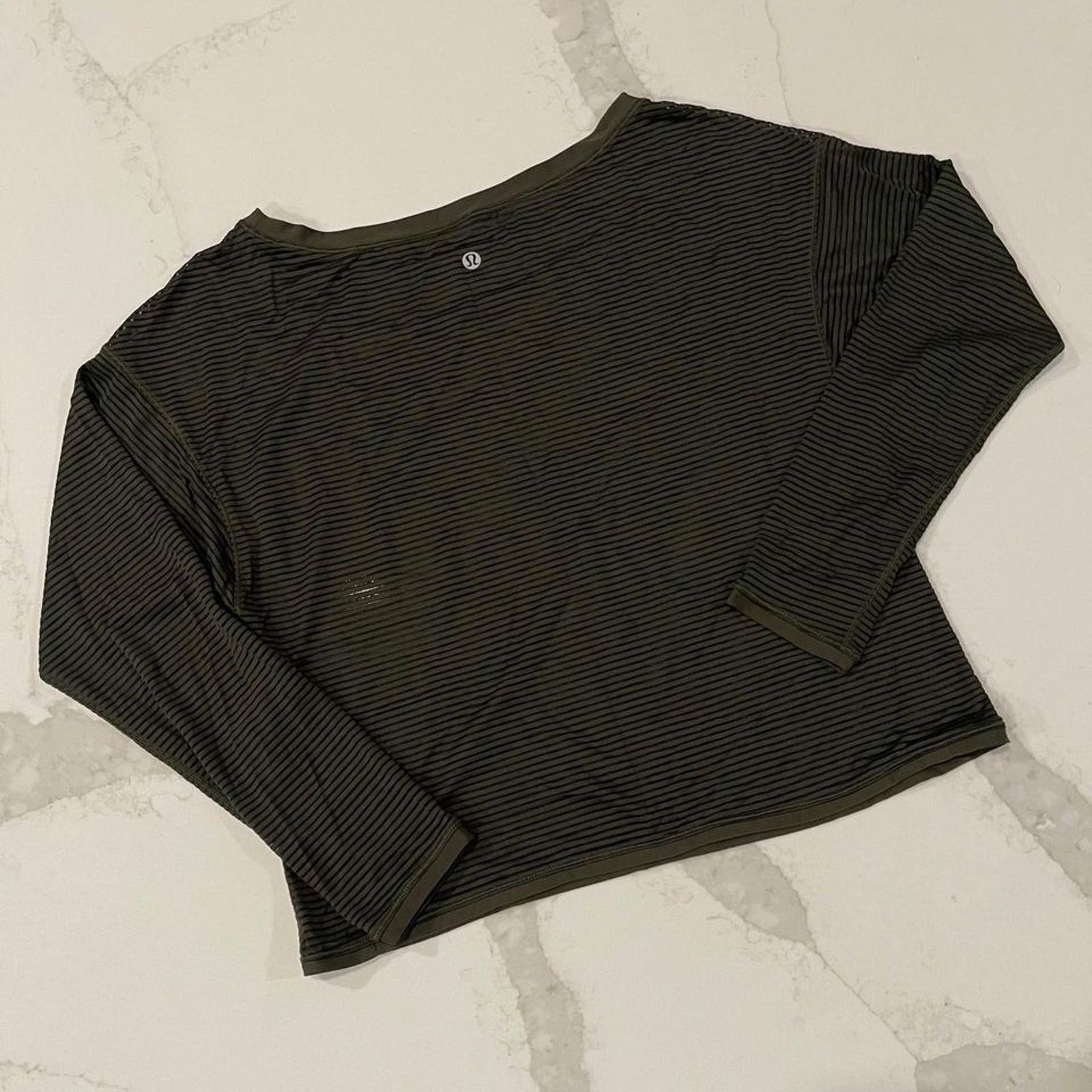 Lululemon Lululemon Lean In CS Top Dark Olive Mesh Stripe Womens Small Size S / US 4 / IT 40 - 3 Thumbnail