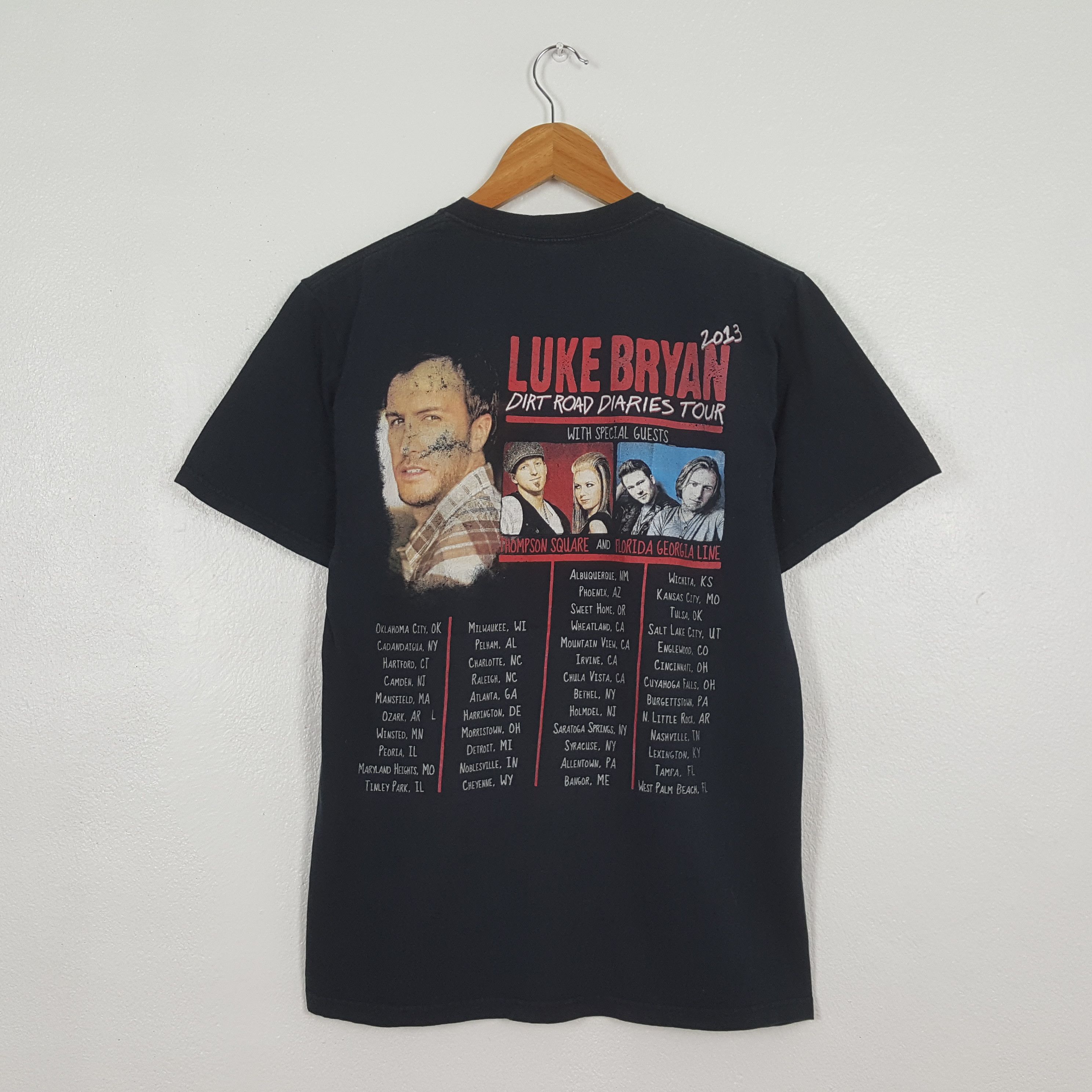 Band Tees Vintage Luke Bryan American Singer T-Shirt C319N40 Size US M / EU 48-50 / 2 - 3 Thumbnail
