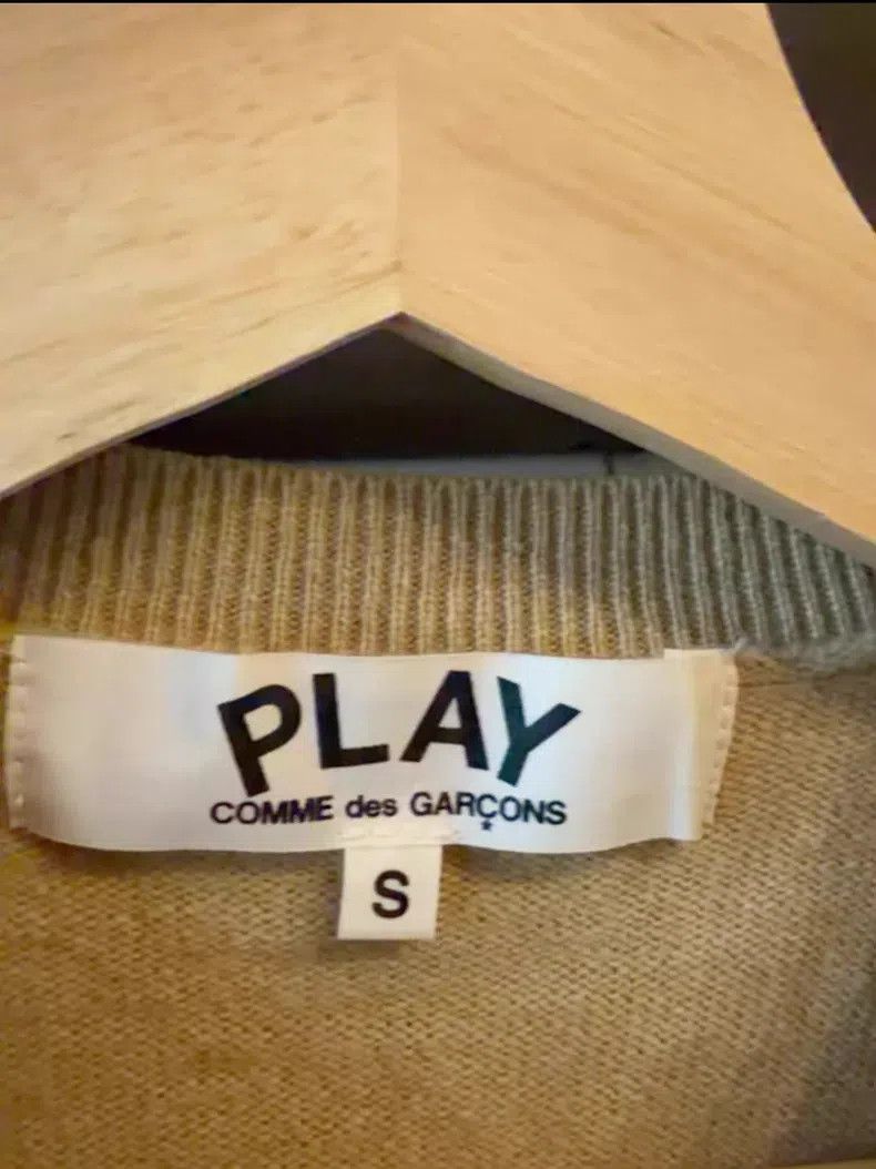 Comme des Garcons Comme Des Garcons Wool Cardigan, Camel and Black with Hear Size S / US 4 / IT 40 - 2 Thumbnail