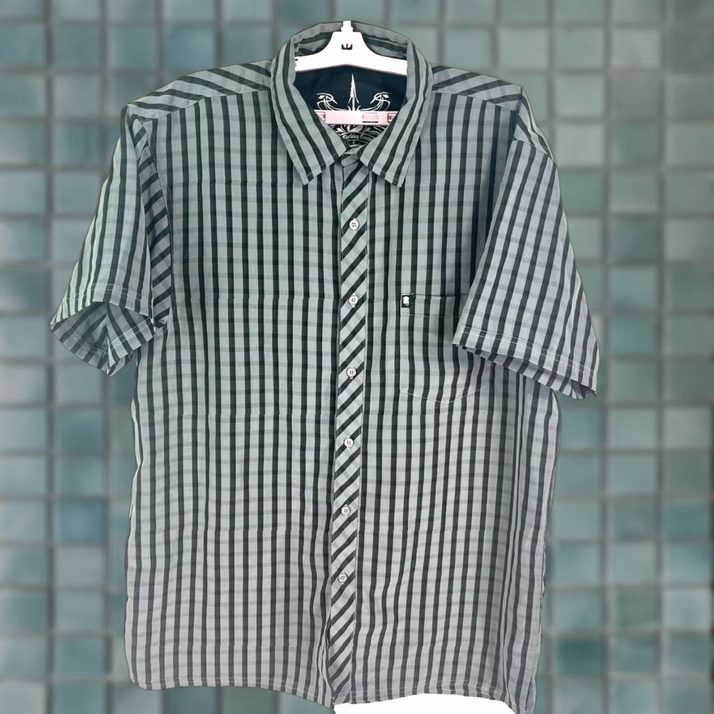CO Drill Clothing Co Striped Short Sleeve Button-Up Shirt Mens 2XL Gray Shirt Casual 90s Beach Classic Athletic Fit Pockets Embroidered Button-Up Size US XXL / EU 58 / 5 - 1 Thumbnail