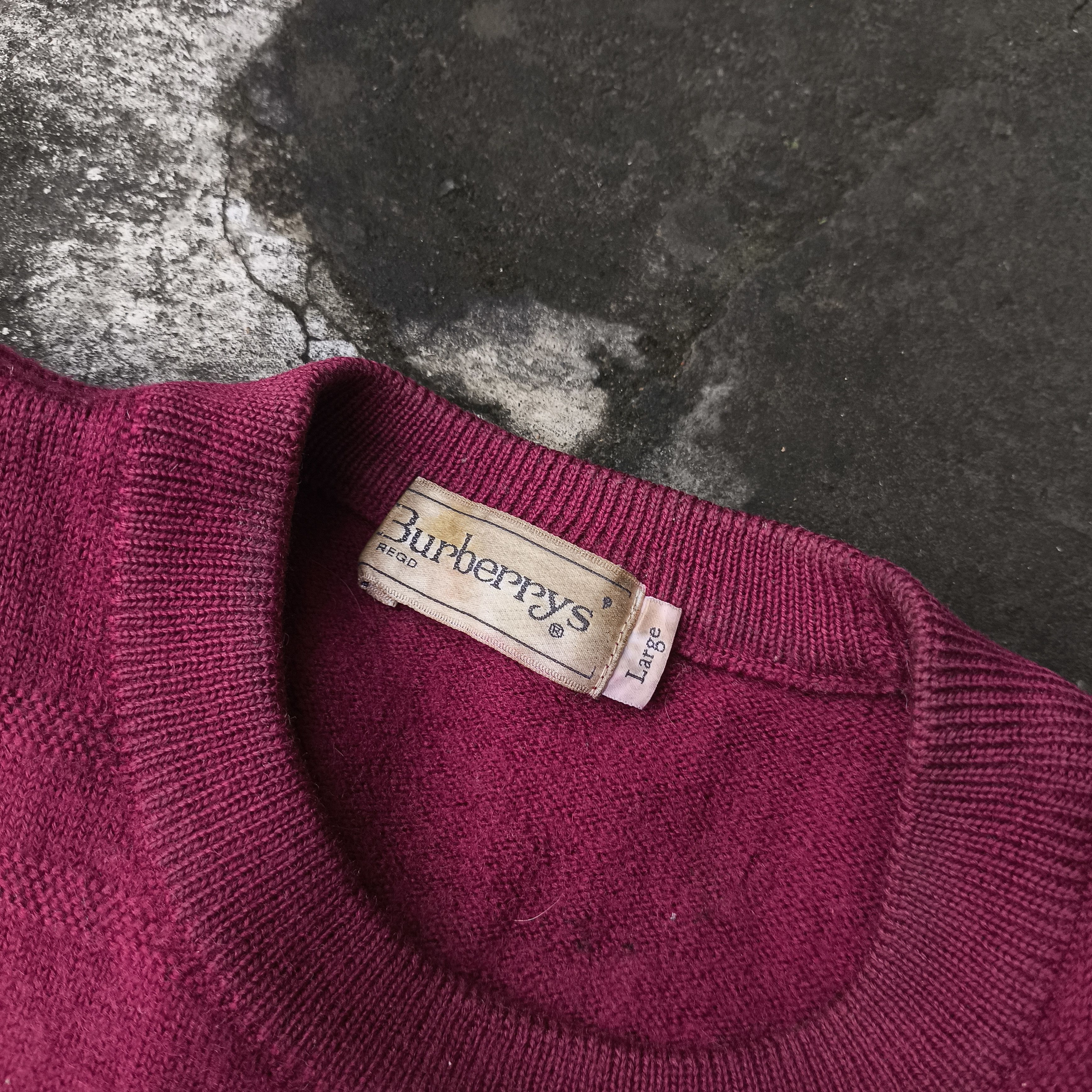 Burberry Vtg burberrys knitwear sweater sz tag L maybe fit m Size US M / EU 48-50 / 2 - 3 Thumbnail