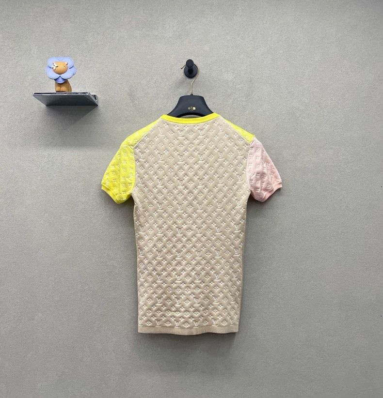 Louis Vuitton Louis Vuitton Colorblock Full Logo Crew Neck Short Sleeve Size XS / US 0-2 / IT 36-38 - 2 Thumbnail