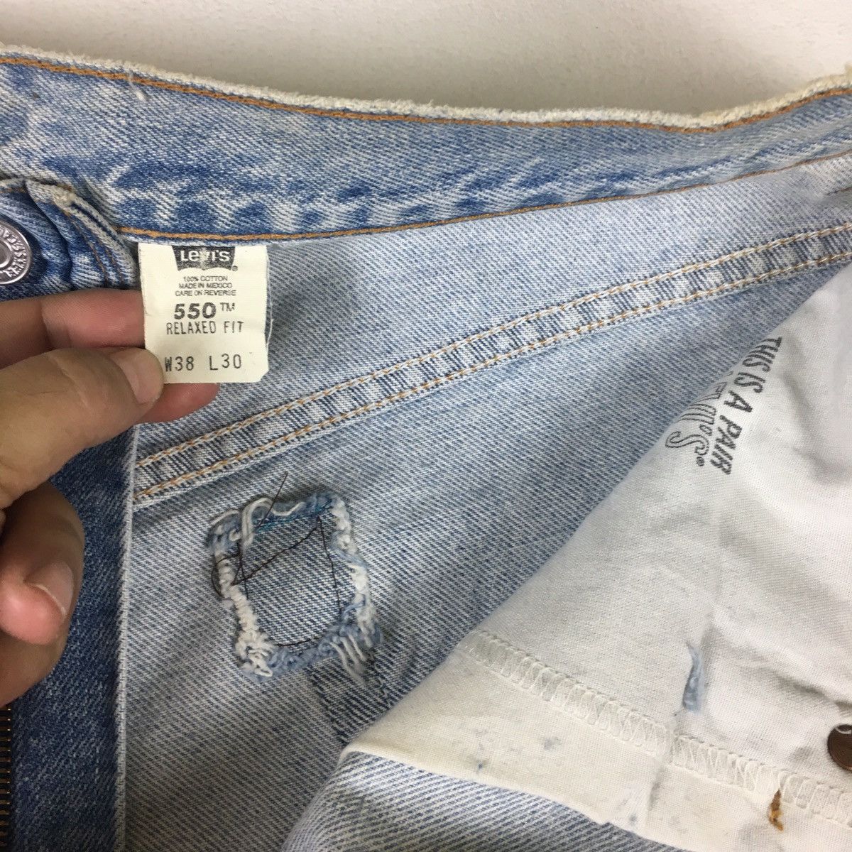 Levi's Vintage Clothing Vintage 90s Levi’s 550 Relaxed Fit Jorts Size US 38 / EU 54 - 10 Thumbnail