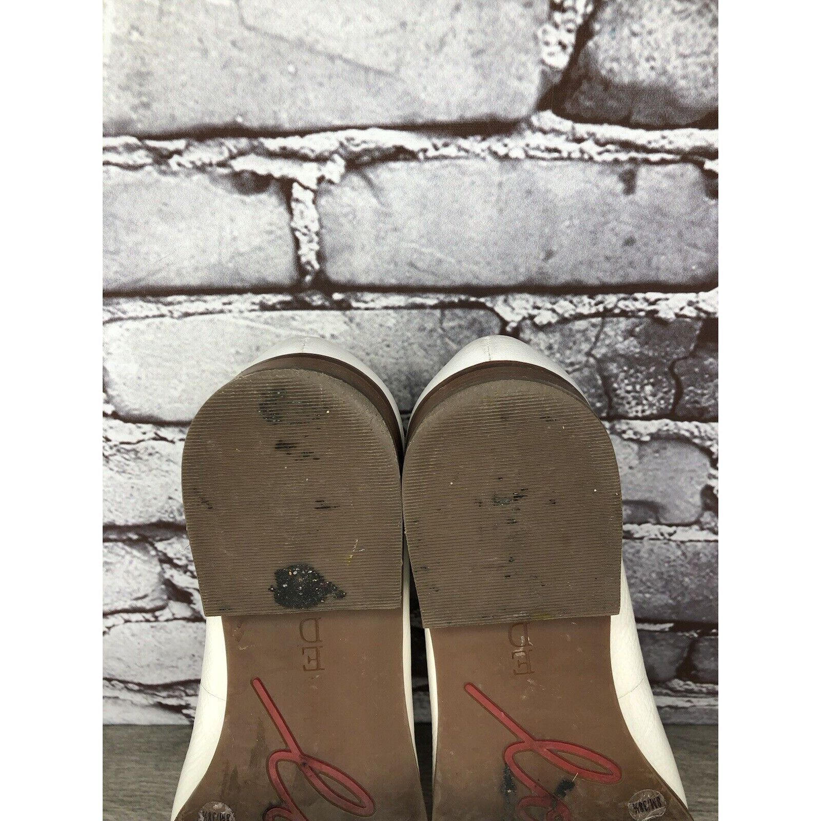 Other Ellen Degeneres ED Laddie White Leather Heart Loafers Shoes Size US 8 / IT 38 - 9 Thumbnail