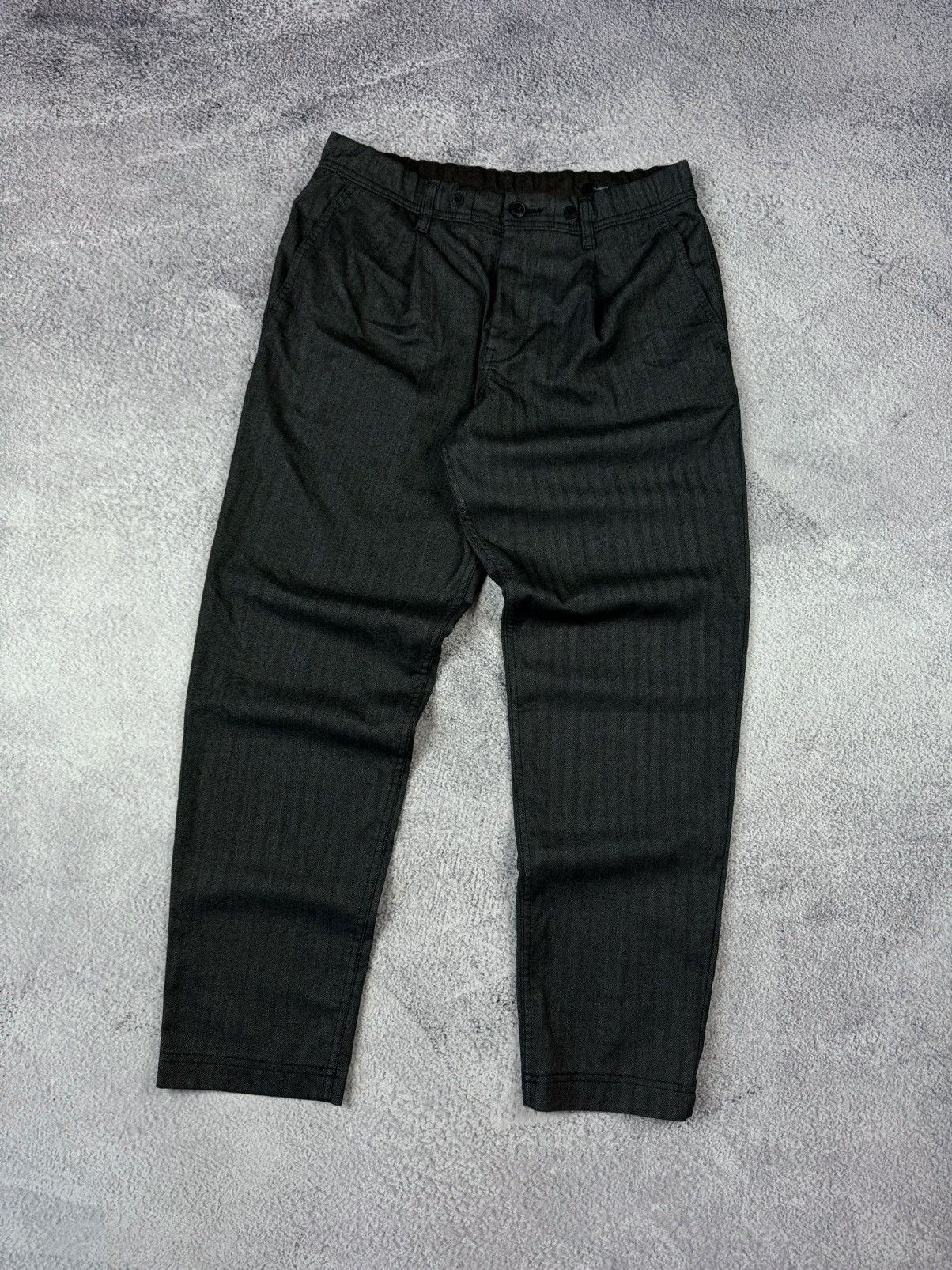 Hugo Boss HUGO BOSS Dark Grey Striped Lightweight Casual Cropped Pants Size US 31 - 1 Thumbnail