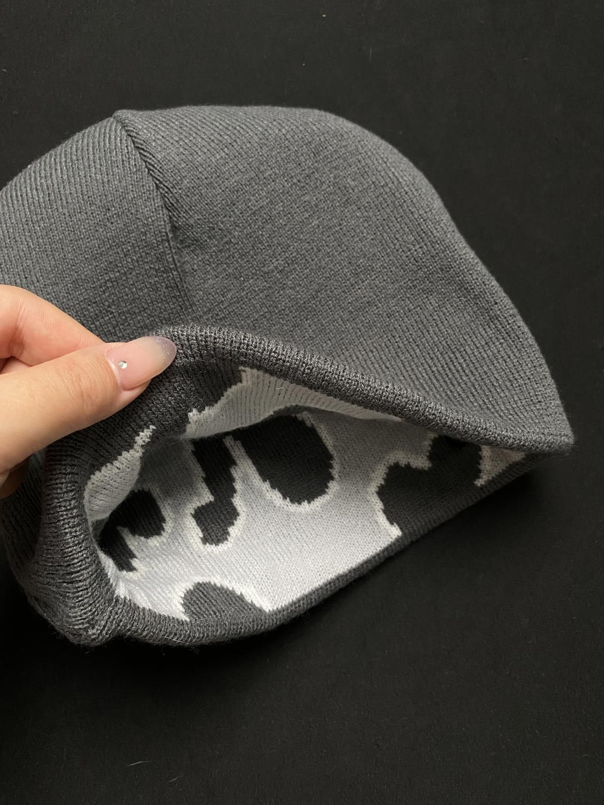Japanese Brand Rare Michabelous Fire Graphic No Cuff Blue Beanie Hats Size ONE SIZE - 7 Thumbnail