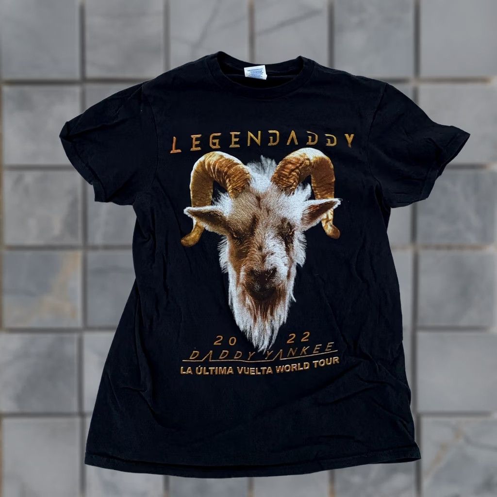 Delta Delta 2022 Daddy Yankee Legendaddy World Tour Shirt XS Black Crew Neck Short Sleeve Graphic Print Concert Tee Mens XS Size US XS / EU 42 / 0 - 1 Thumbnail