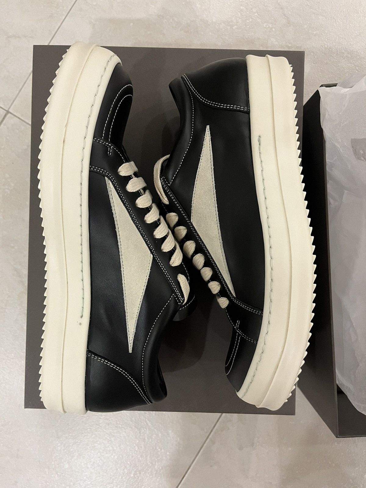 Rick Owens Rick Owens Vintage Sneaker 1st Remake Mainline Size US 9 / EU 42 - 6 Thumbnail