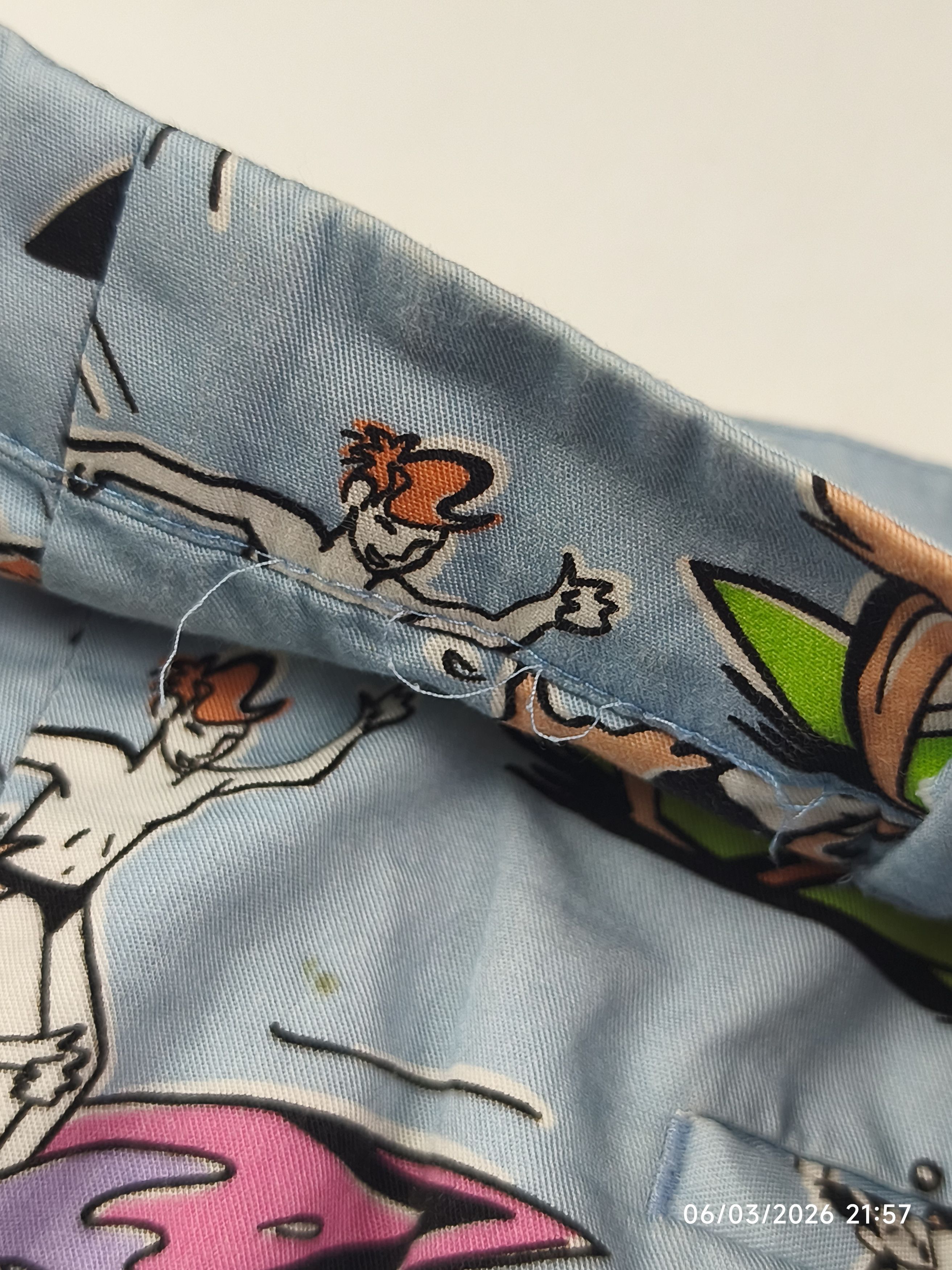 Prada Prada S/S 12 - surf print short Size US 33 - 14 Thumbnail