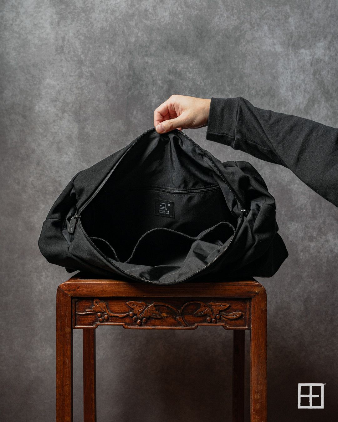 Yohji Yamamoto NEW Yohji Yamamoto Pour Homme SS25 Pleated Shoulder Bag Size ONE SIZE - 8 Thumbnail