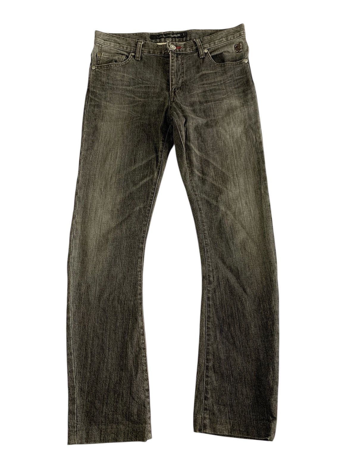 Black denim jeans schlussel