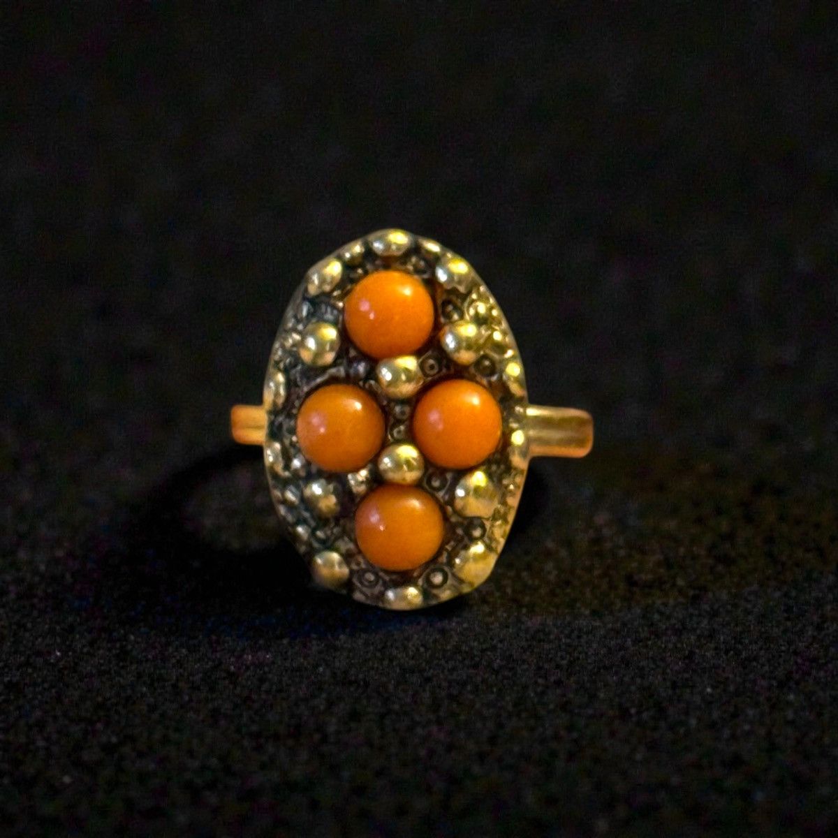 Vintage Vintage Sarah Coventry Calypso coral ring Size ONE SIZE - 1 Thumbnail