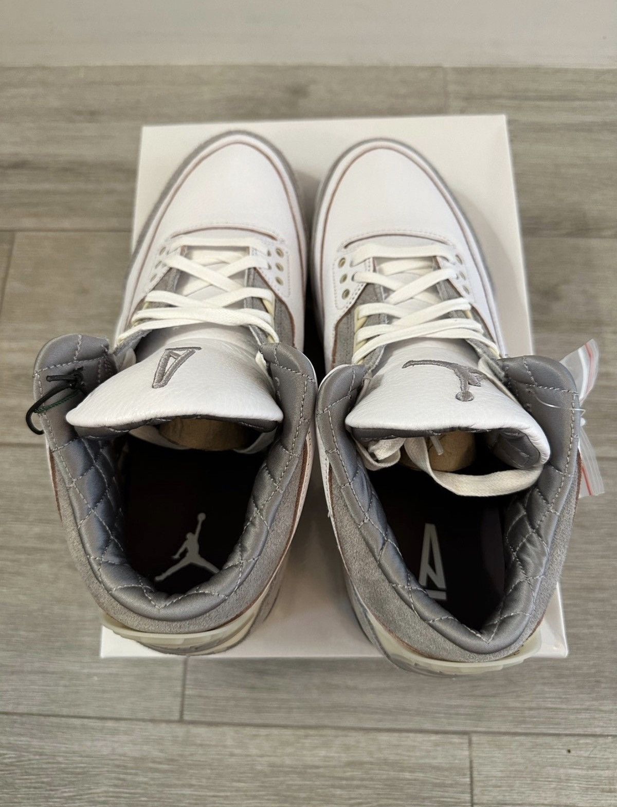 A Ma Maniere × Jordan Brand A Ma Maniere Air Jordan 3 White Grey Violet Ore W 13.5 M 12 Size US 12 / EU 45 - 6 Thumbnail