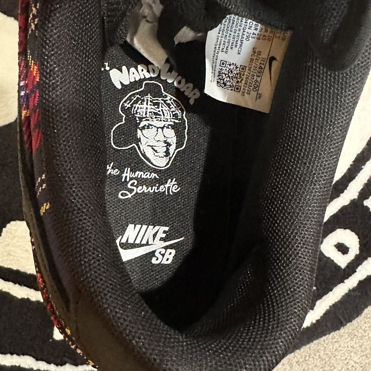 Nike SB Nike SB Dunk Low ‘Nardwuar’ Size US 11 / EU 44 - 10 Thumbnail