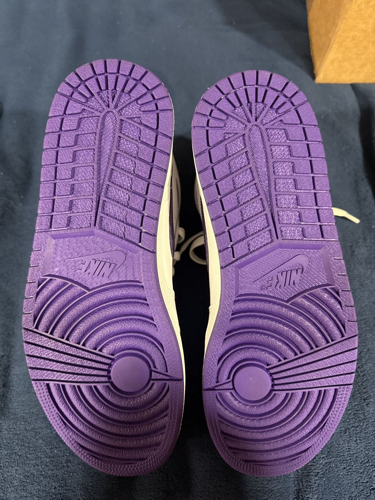 Nike Jordan 1 High og Court Purple Size US 11.5 / IT 41.5 - 6 Thumbnail