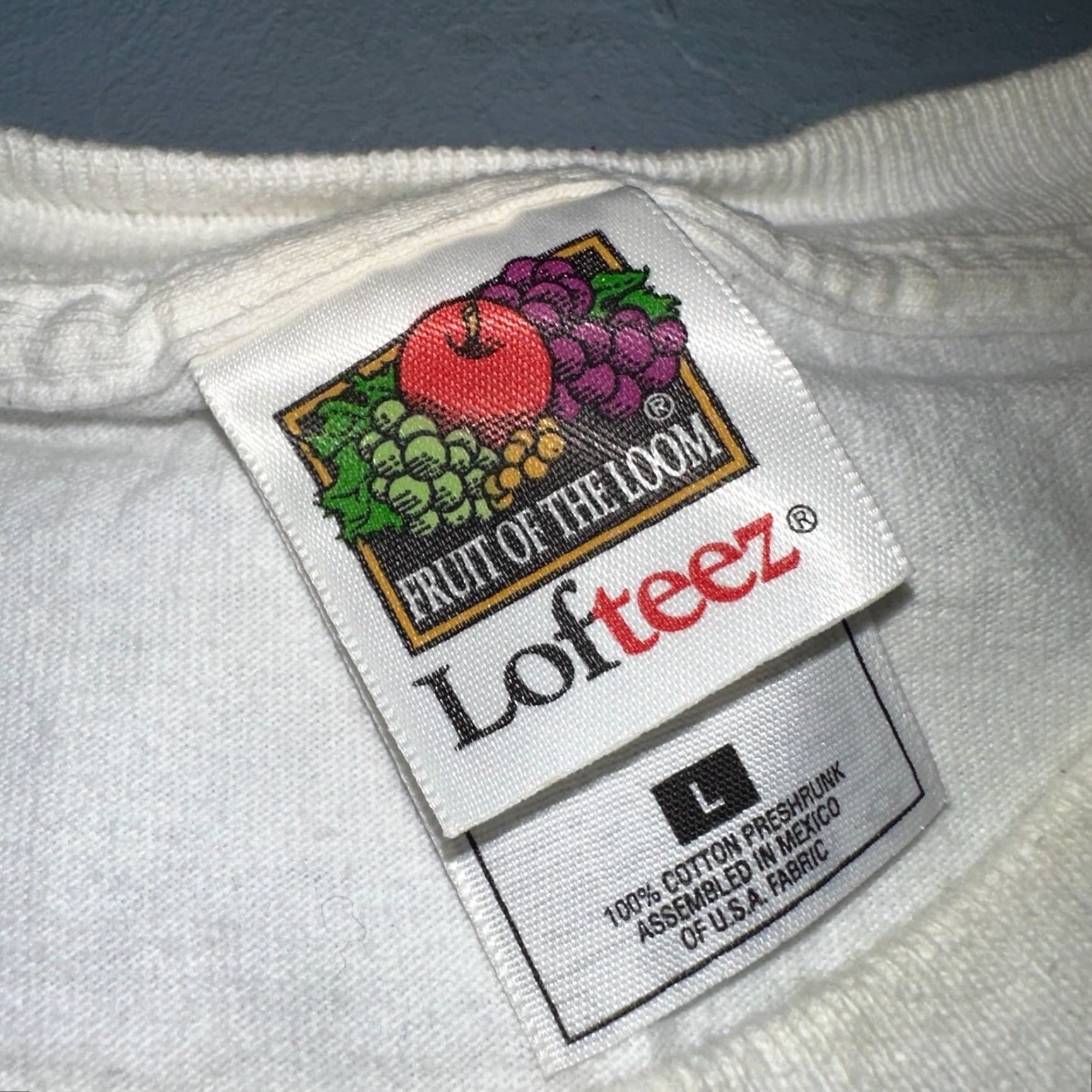 Fruit Of The Loom VINTAGE Fruit of the Loom T-Shirt Men White 90s Stomp It Out Cigarettes STOP Smoking Kills FOTL Shirt Size US L / EU 52-54 / 3 - 5 Thumbnail