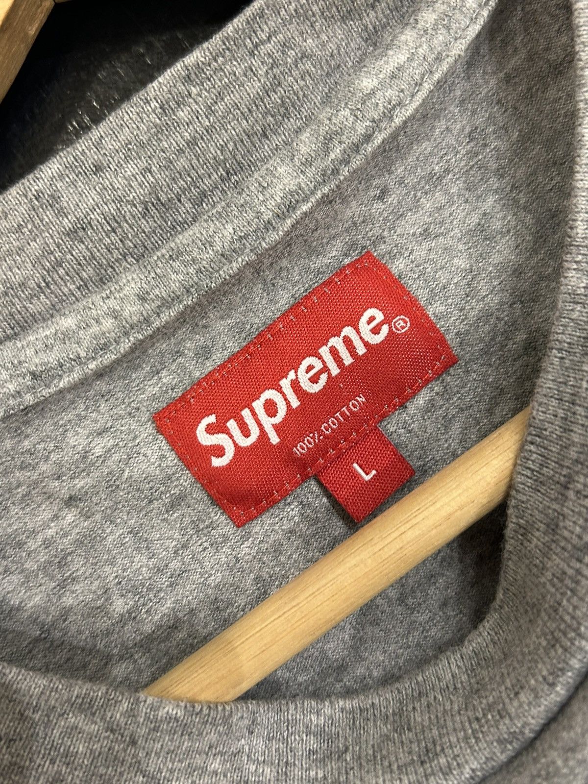 Supreme Supreme Small Box Logo Tee Size US L / EU 52-54 / 3 - 3 Thumbnail