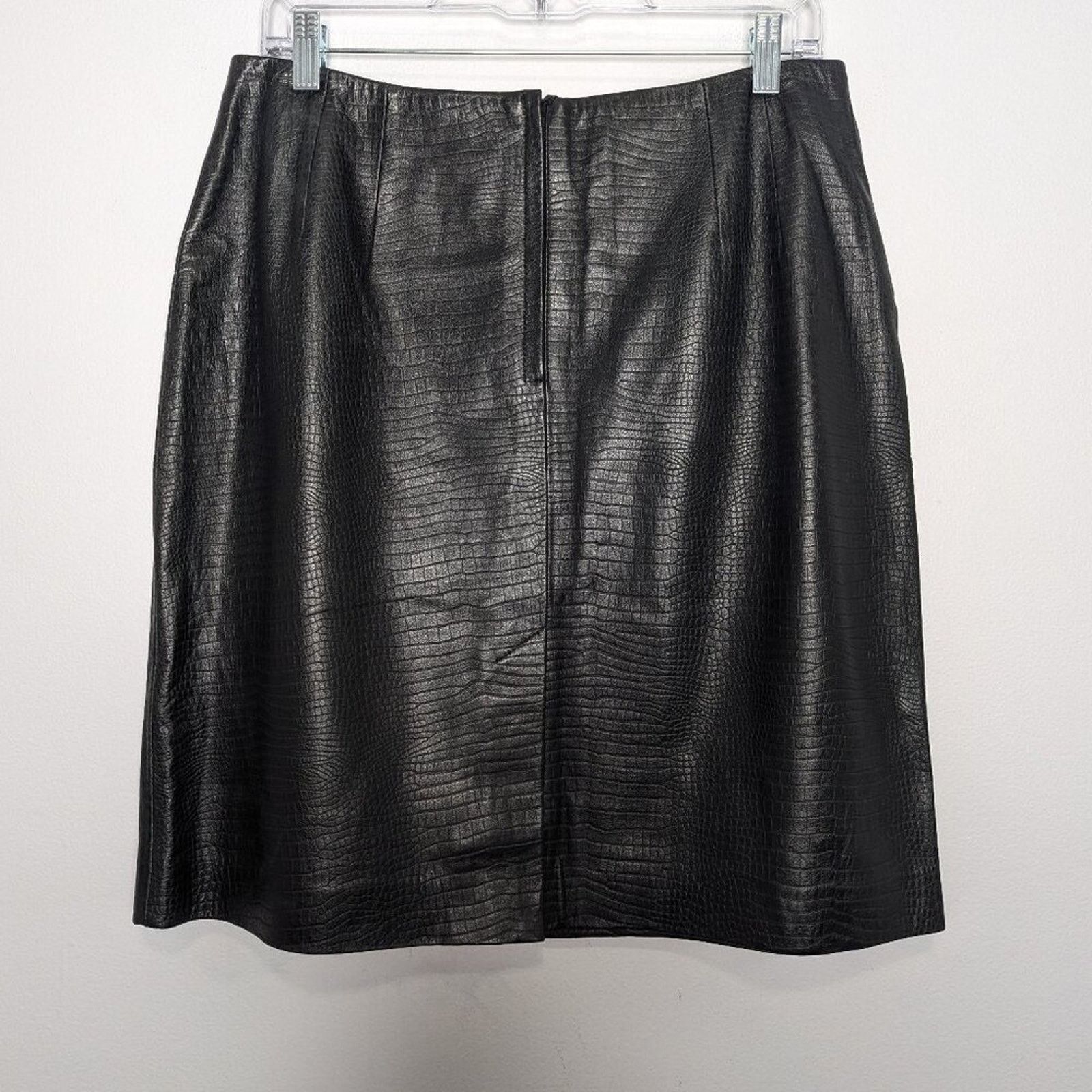 Liz Claiborne Liz Claiborne Vintage Black Soft Embossed Leather Mini Skirt Size 29" - 2 Thumbnail