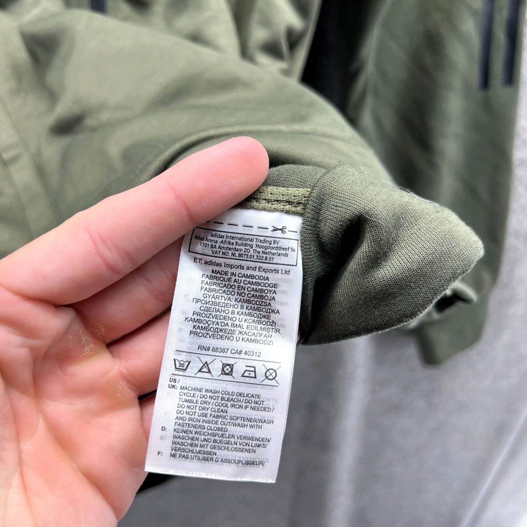 Adidas VINTAGE Adidas Sweater Men Small Olive Green Full Zip Hoodie Trefoil Originals Jacket Shirt Size US S / EU 44-46 / 1 - 6 Thumbnail
