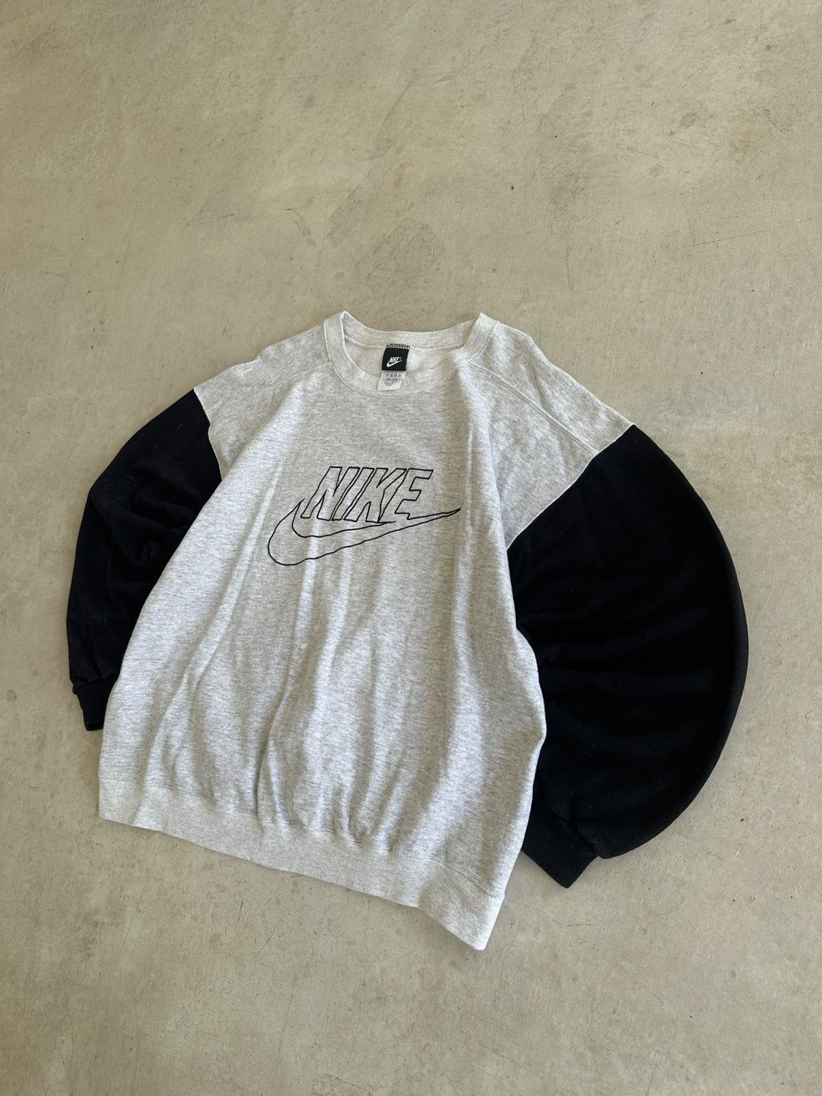 Nike Vintage Nike Sweatshirt Size US L / EU 52-54 / 3 - 2 Thumbnail