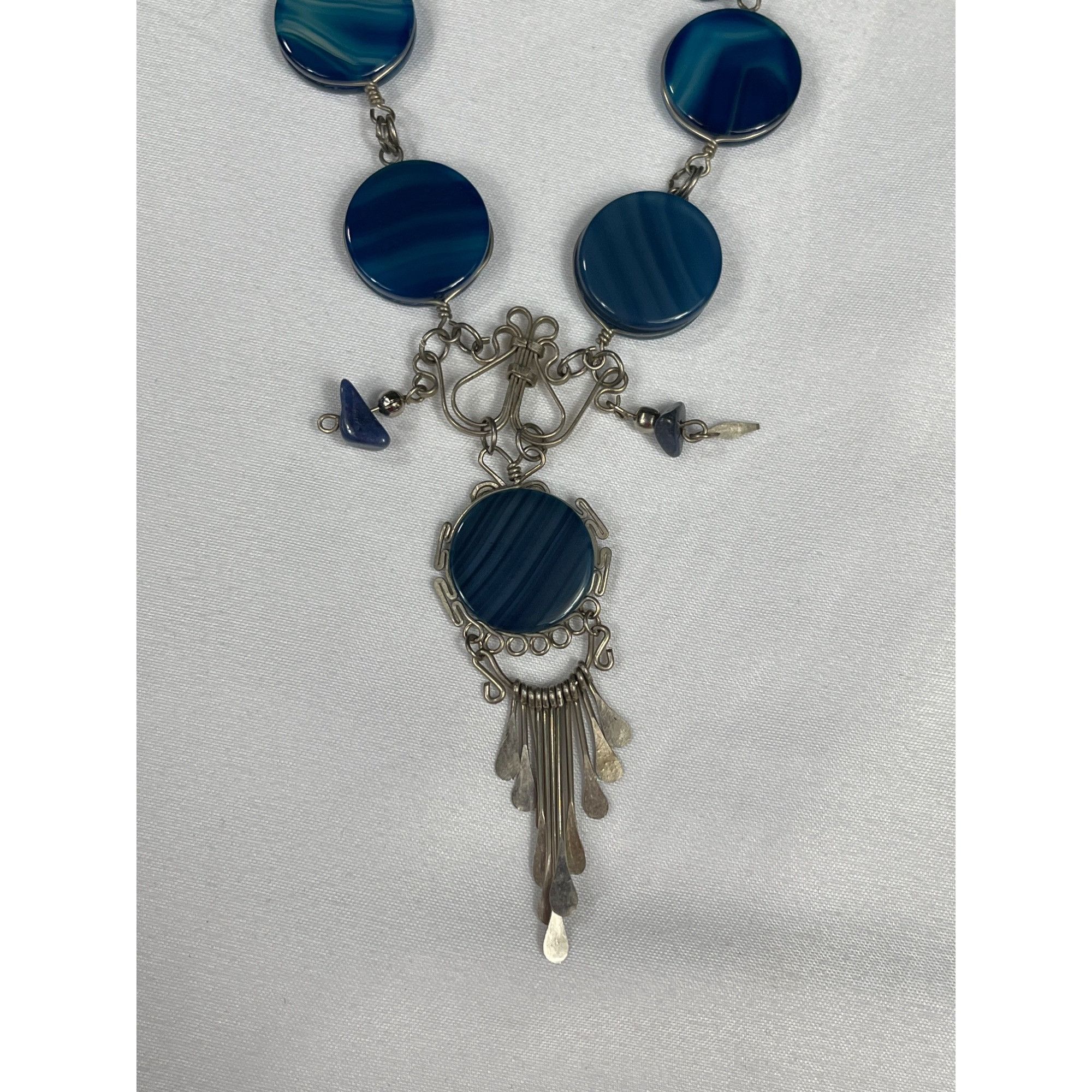 Vintage Vintage SKU 026 Silver Tone Blue Agate Pendant Necklace Size ONE SIZE - 3 Thumbnail