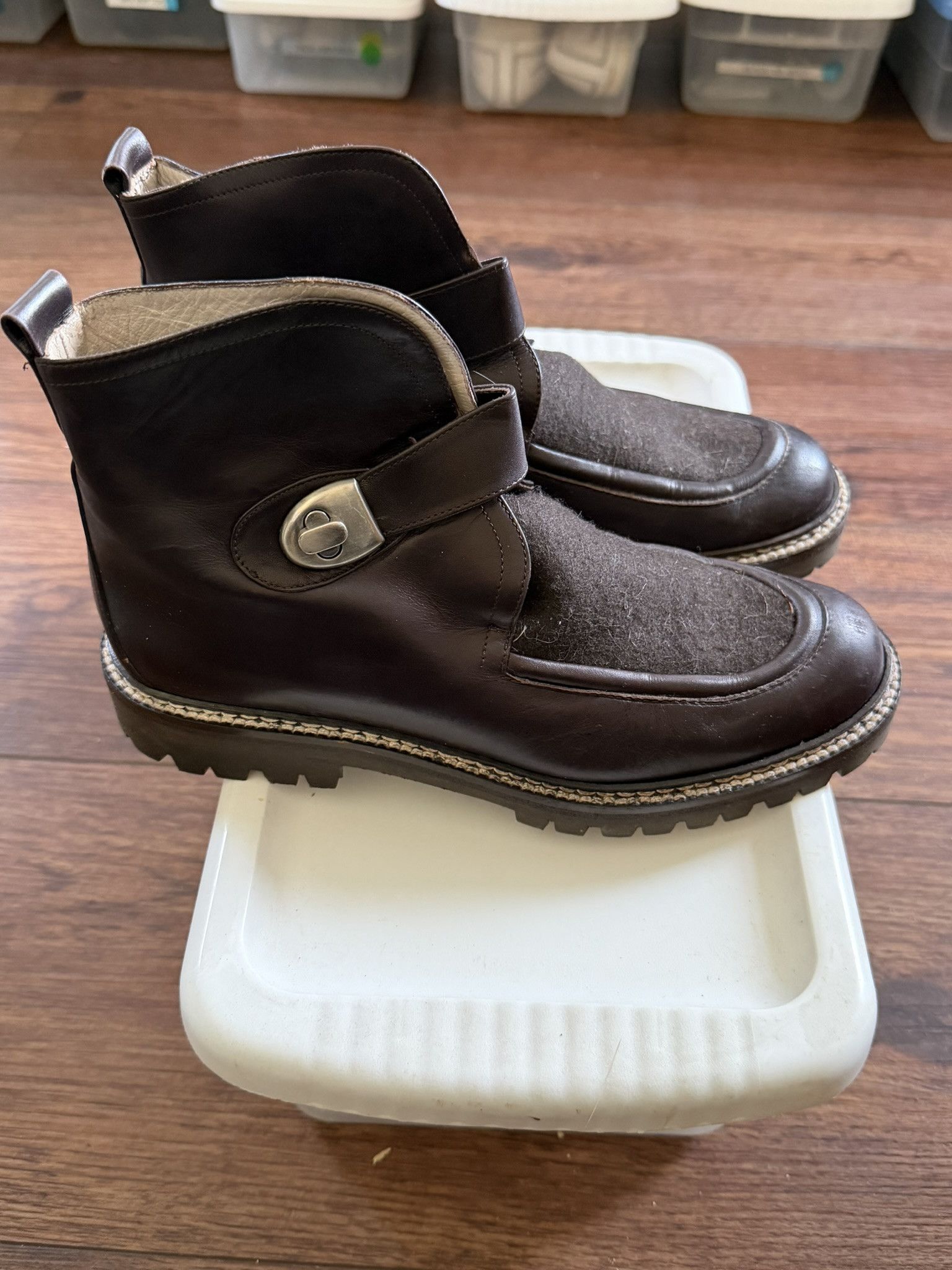 Other Via Spiga Brown Leather Felt Ankle Boots Lug Sole Buckle Size US 7 / IT 37 - 1 Thumbnail